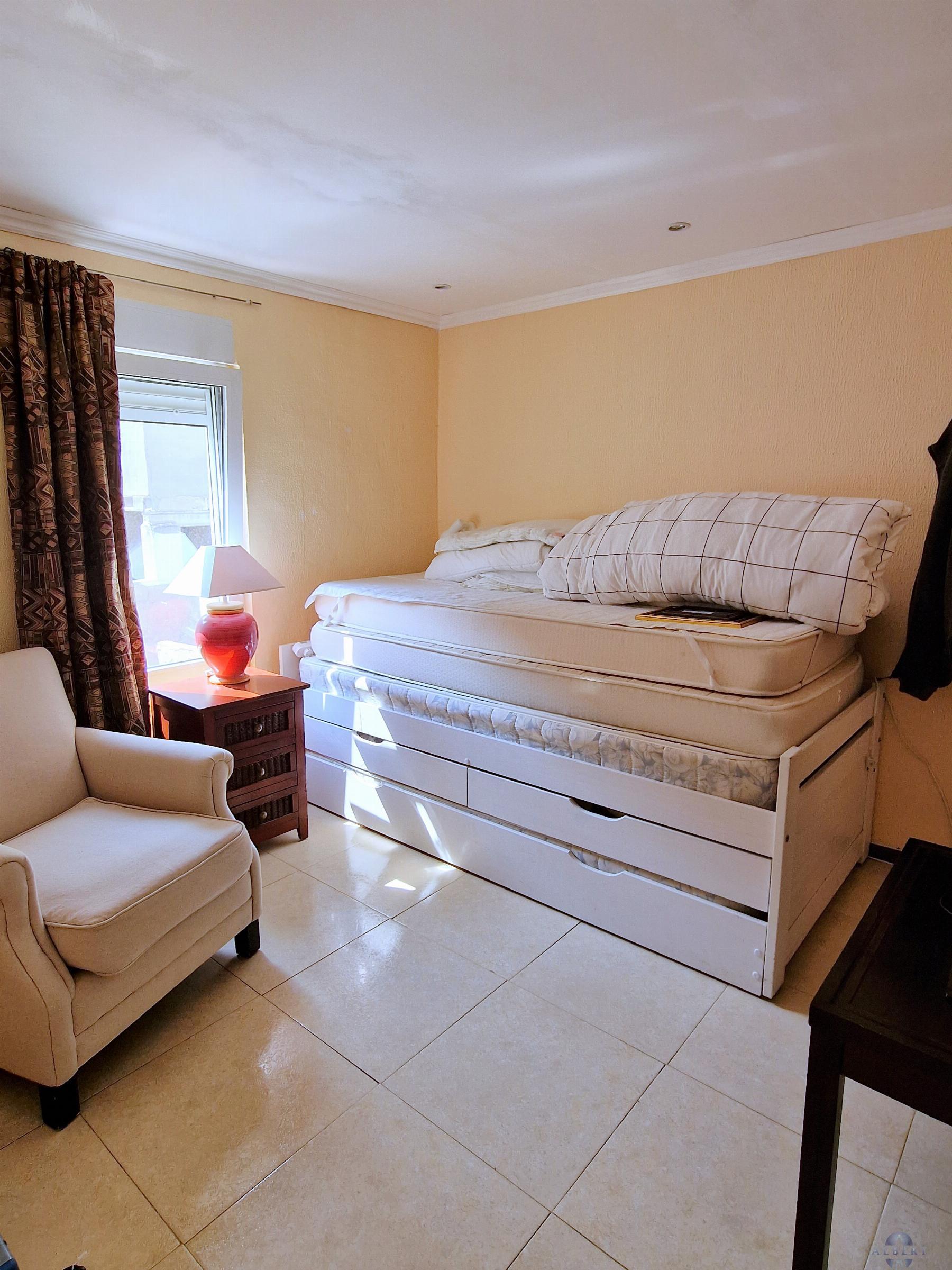 For sale of house in Monóvar-Monòver