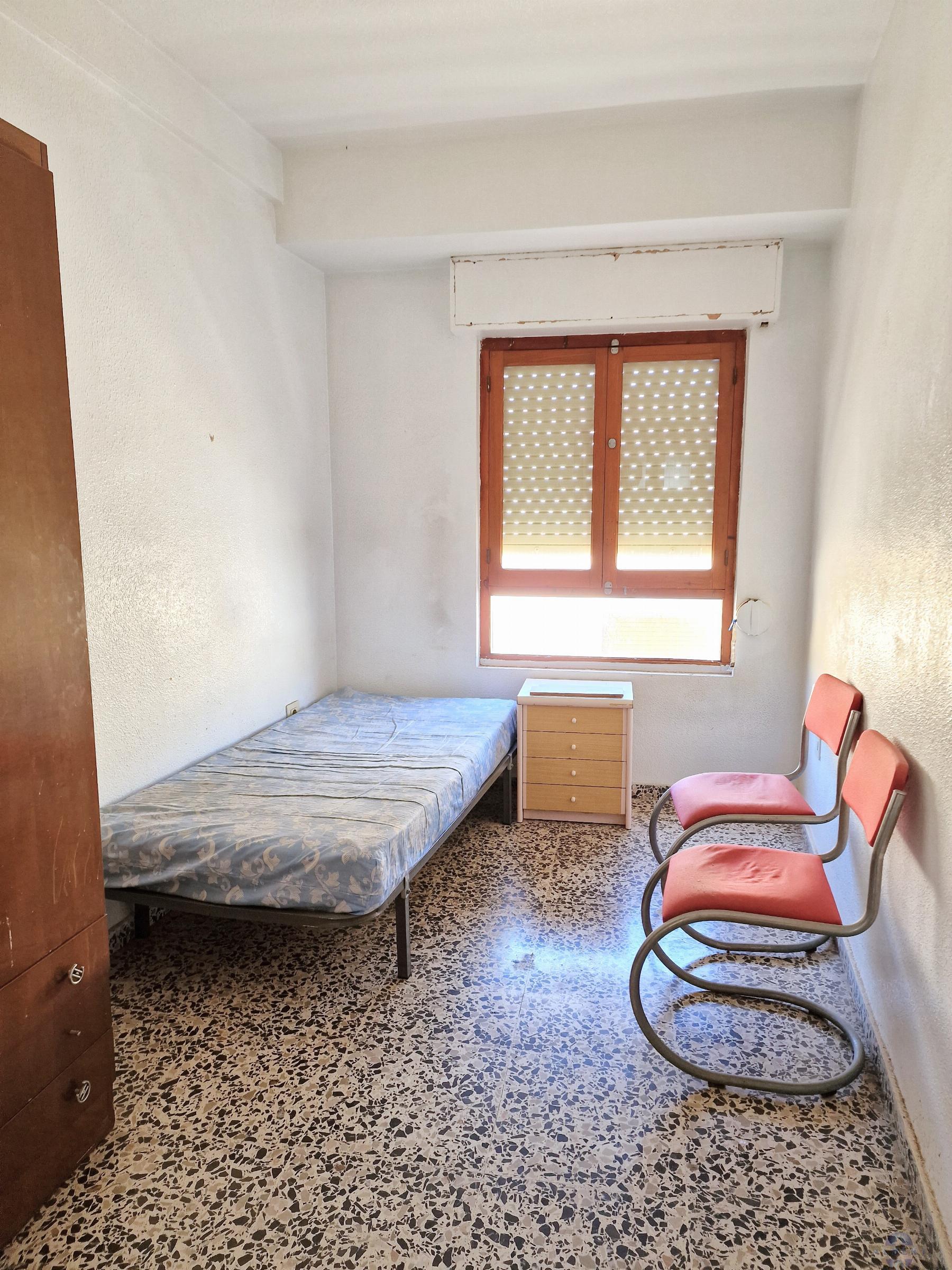 For sale of flat in Monóvar-Monòver
