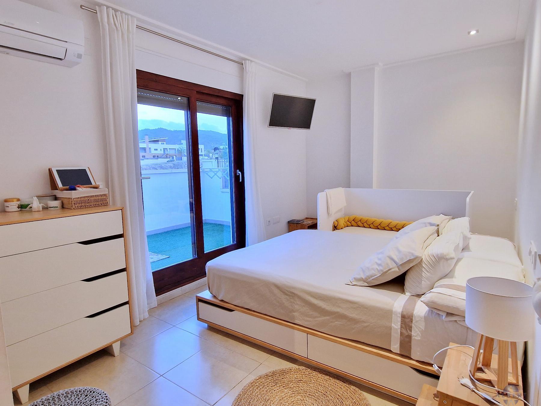 For sale of house in Monóvar-Monòver