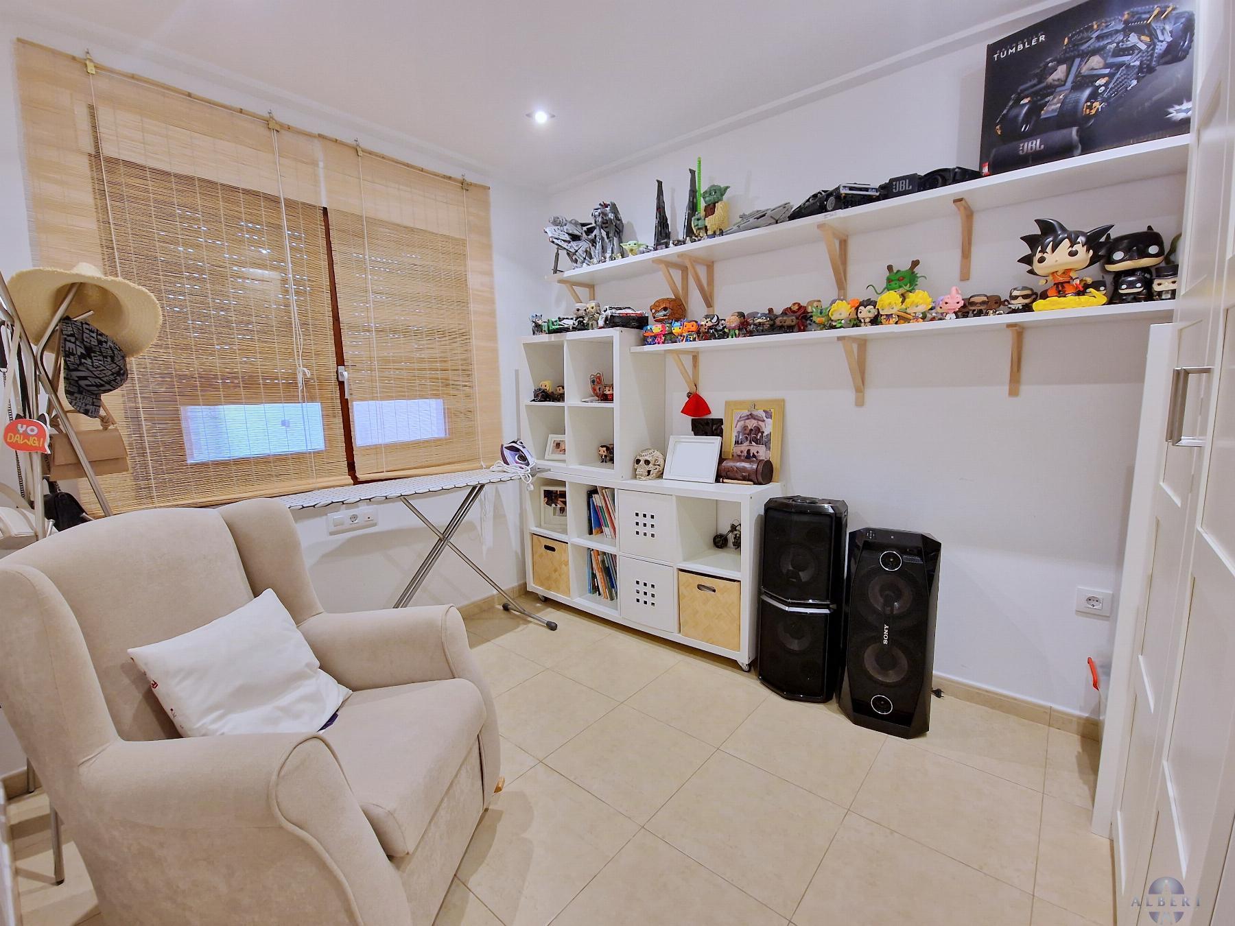 For sale of house in Monóvar-Monòver