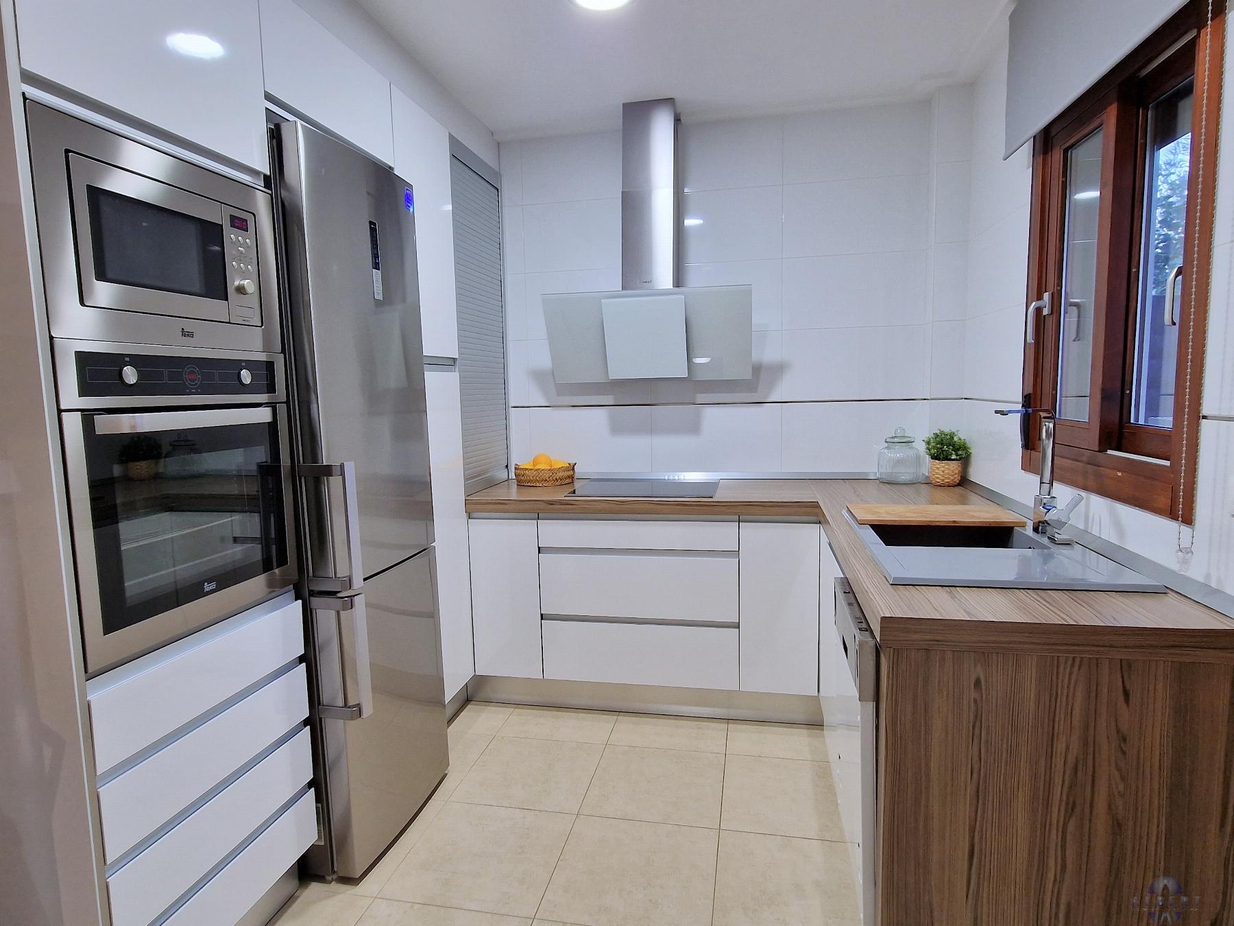 For sale of house in Monóvar-Monòver