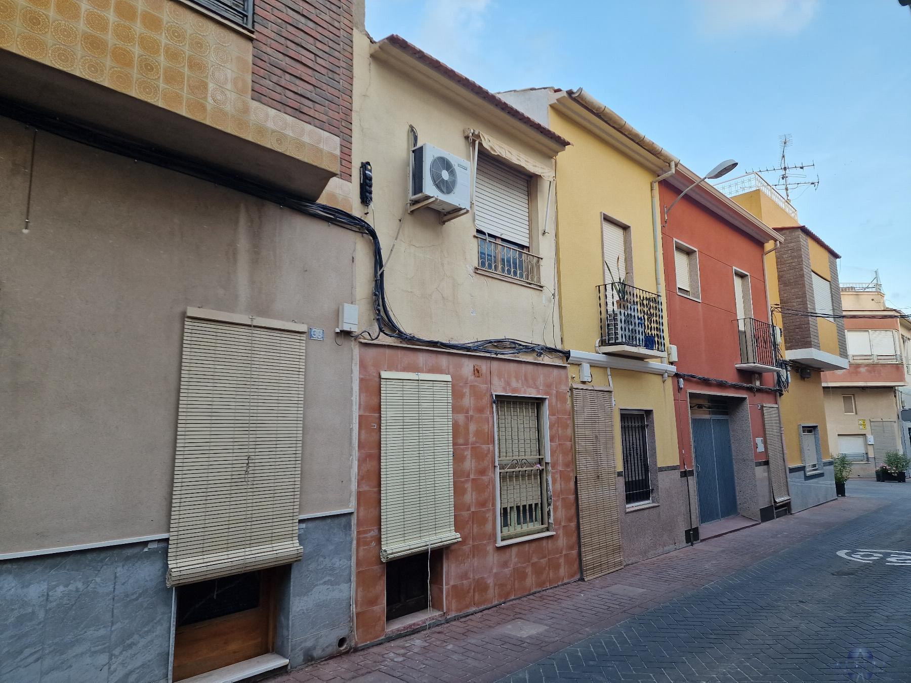 For sale of house in Novelda