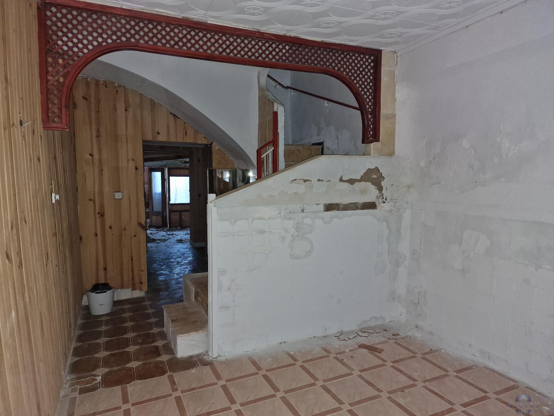 For sale of house in Novelda