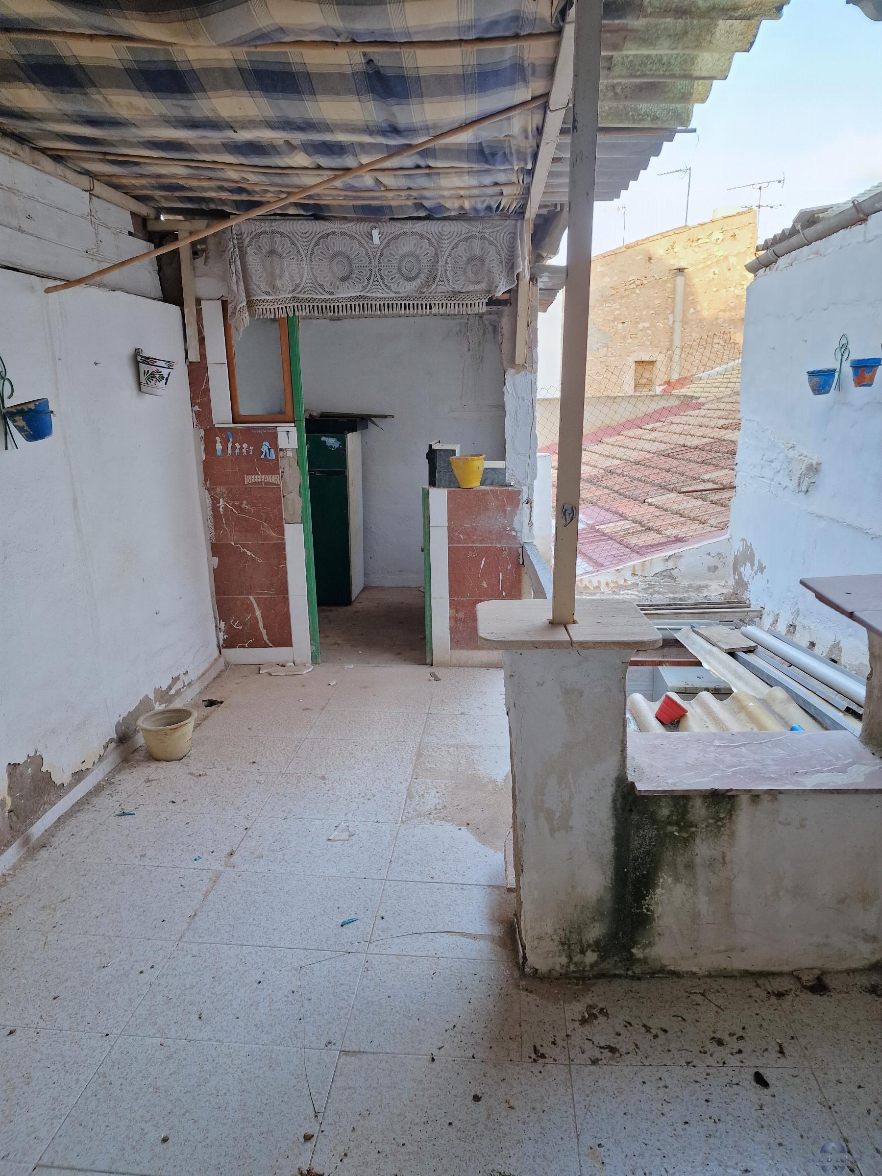 For sale of house in Novelda