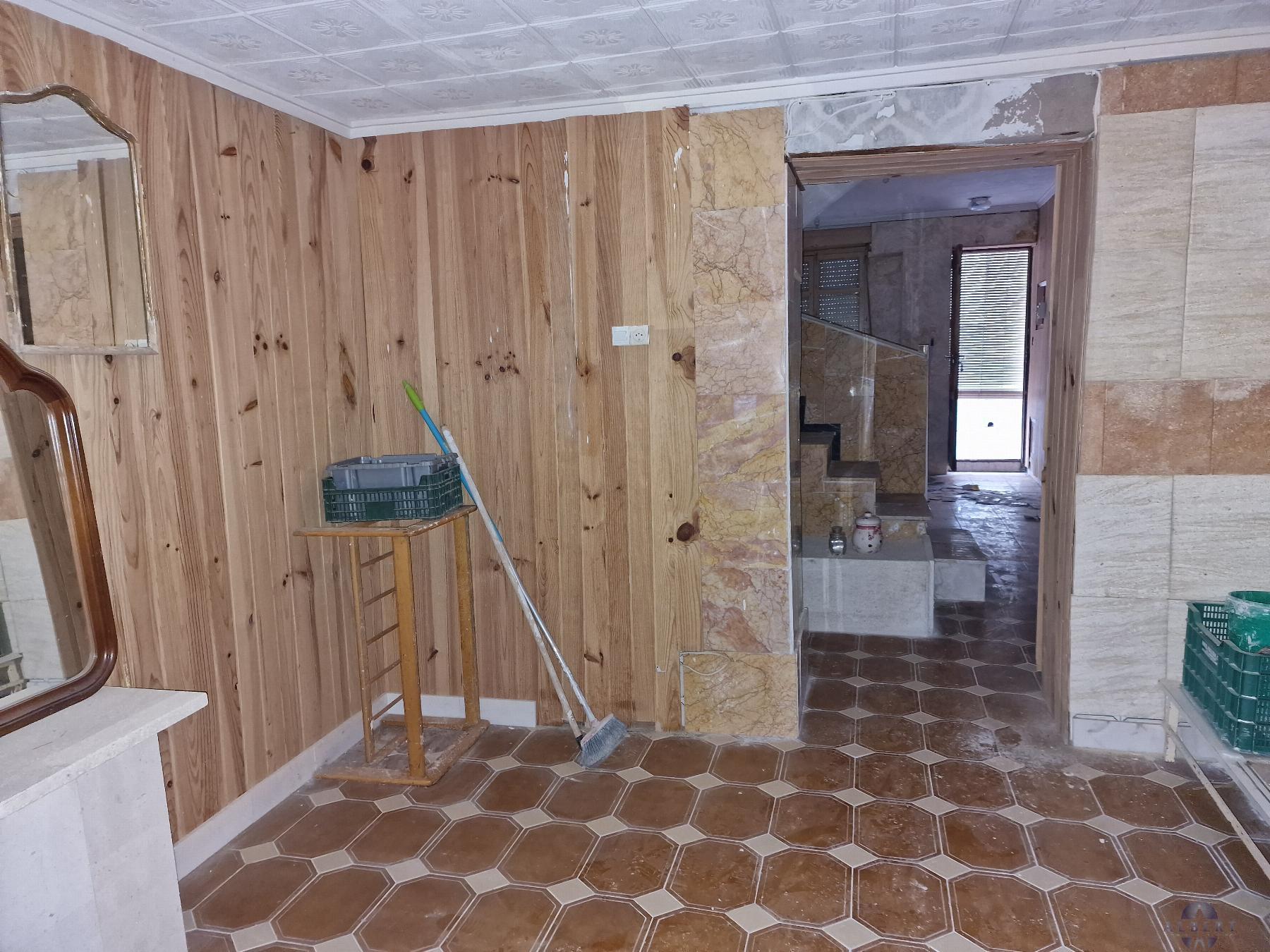 For sale of house in Novelda