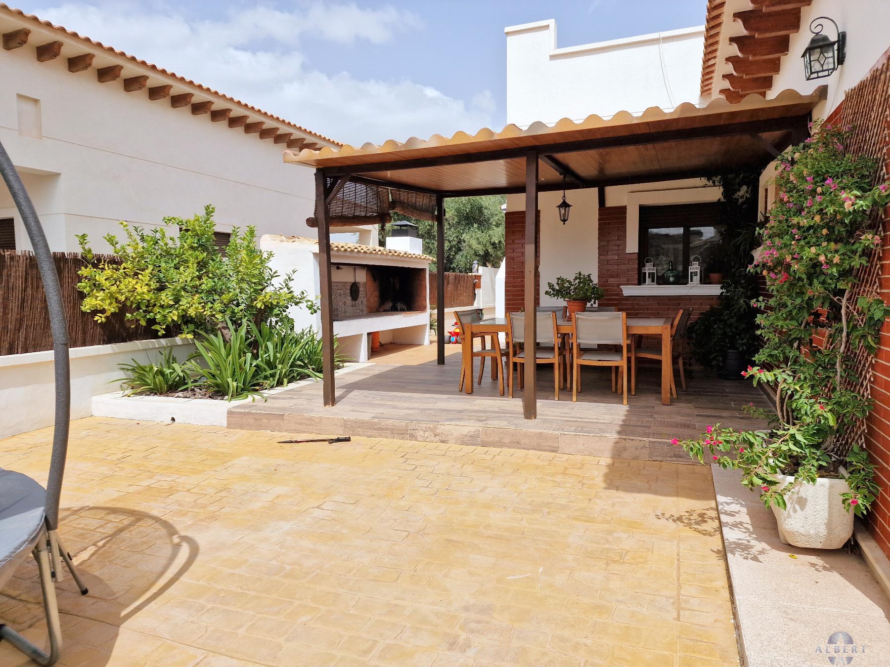 For sale of chalet in Monóvar-Monòver