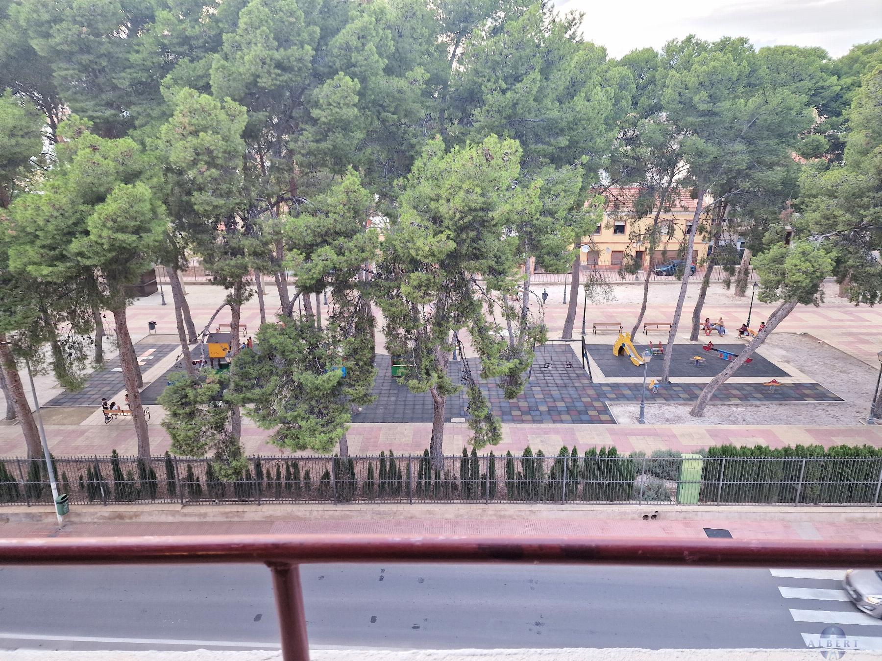 For sale of flat in Monóvar-Monòver