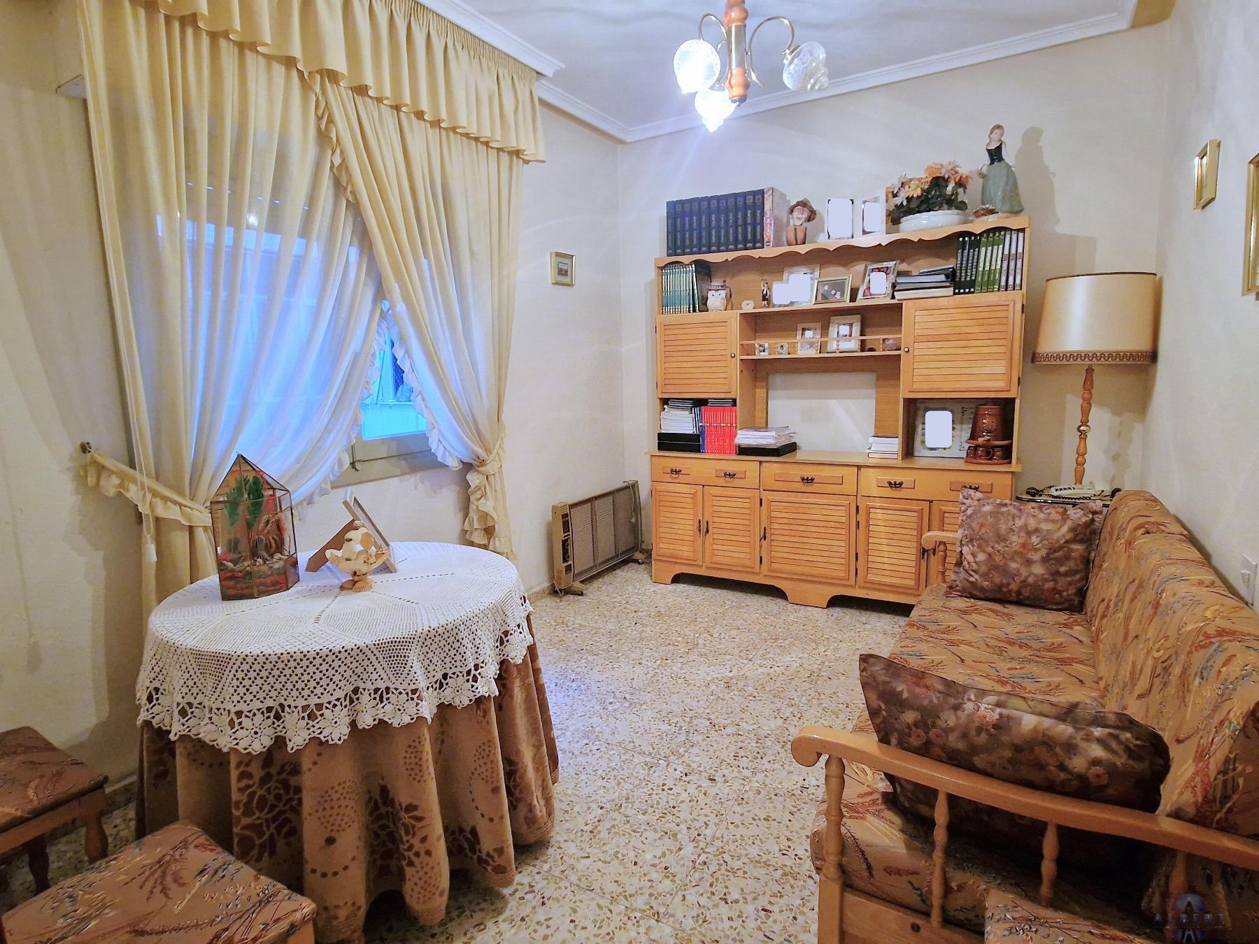 For sale of flat in Monóvar-Monòver