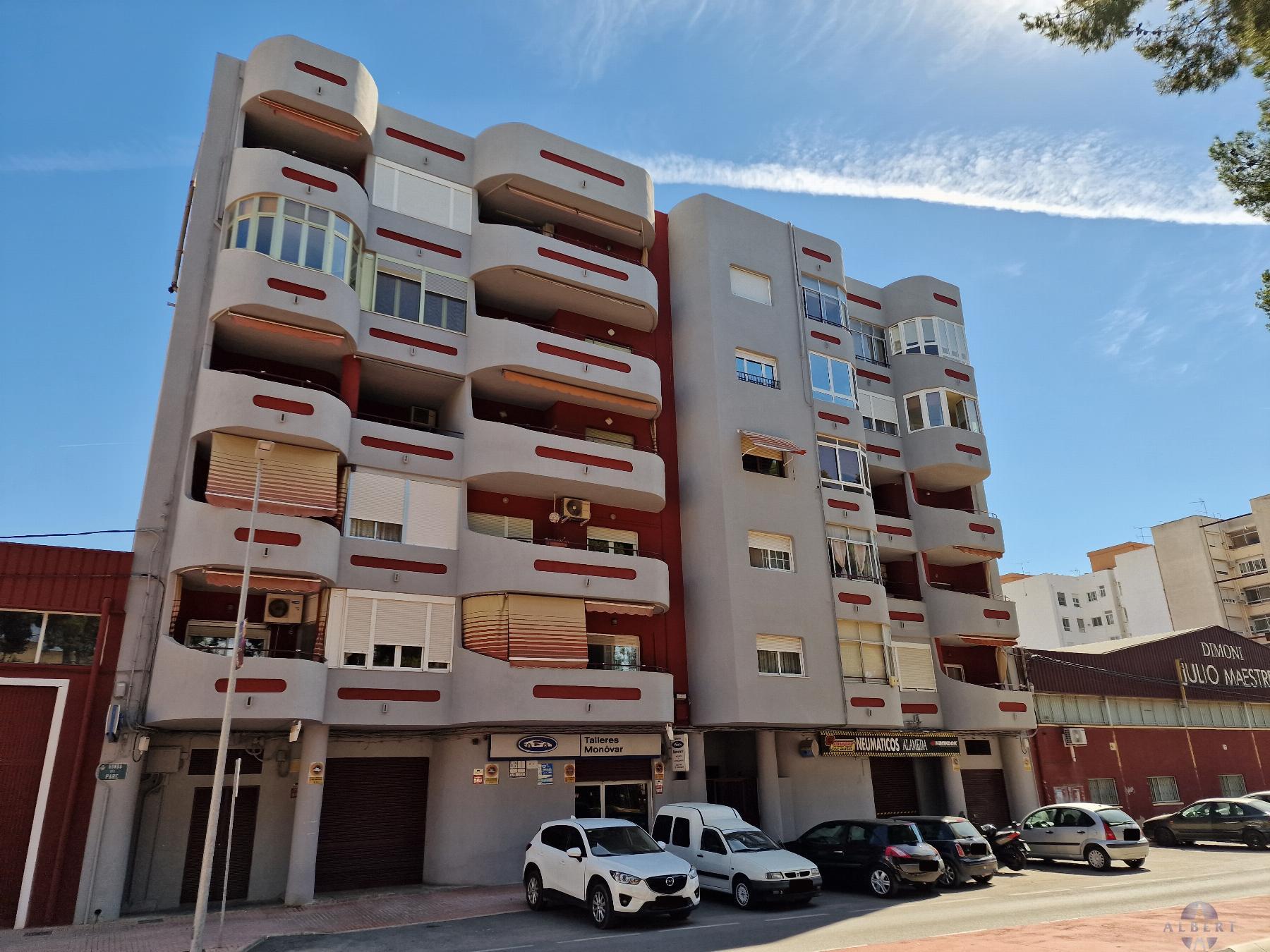 For sale of flat in Monóvar-Monòver
