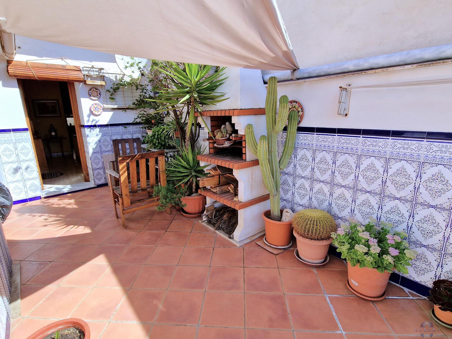 For sale of house in Monóvar-Monòver