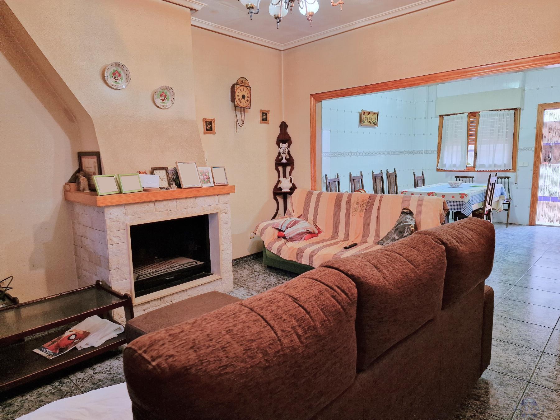 For sale of house in Novelda