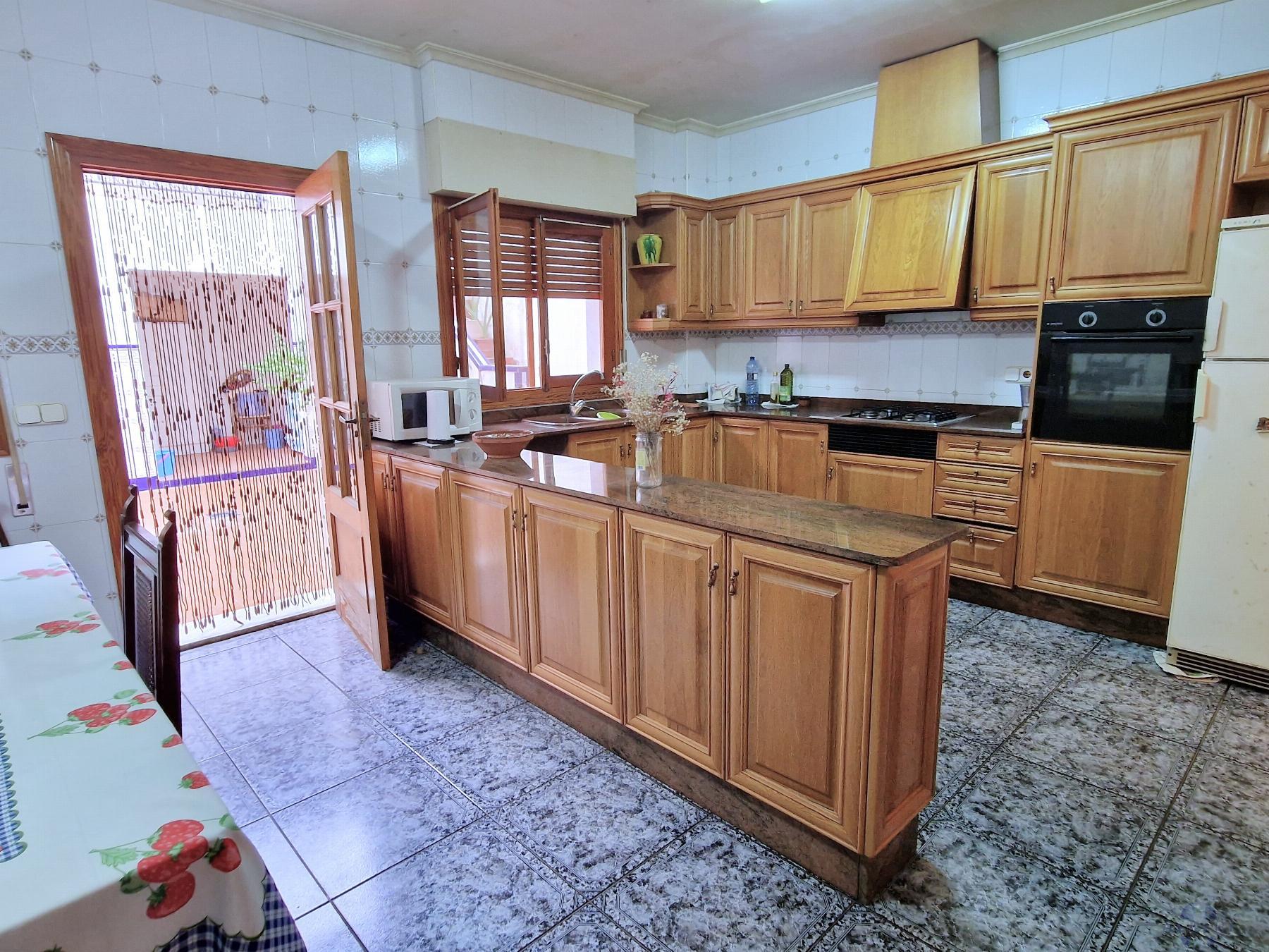 For sale of house in Novelda