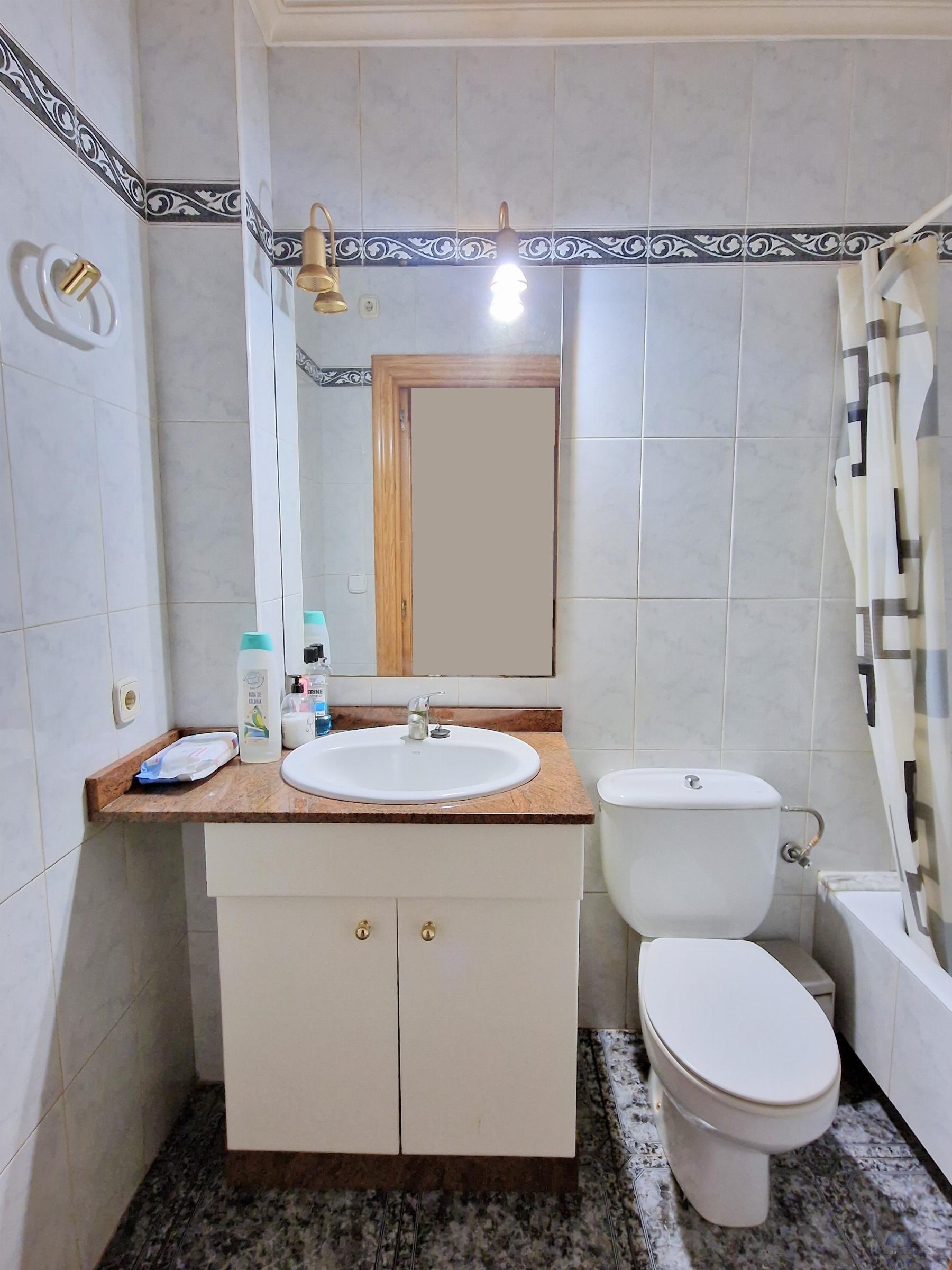 For sale of house in Novelda