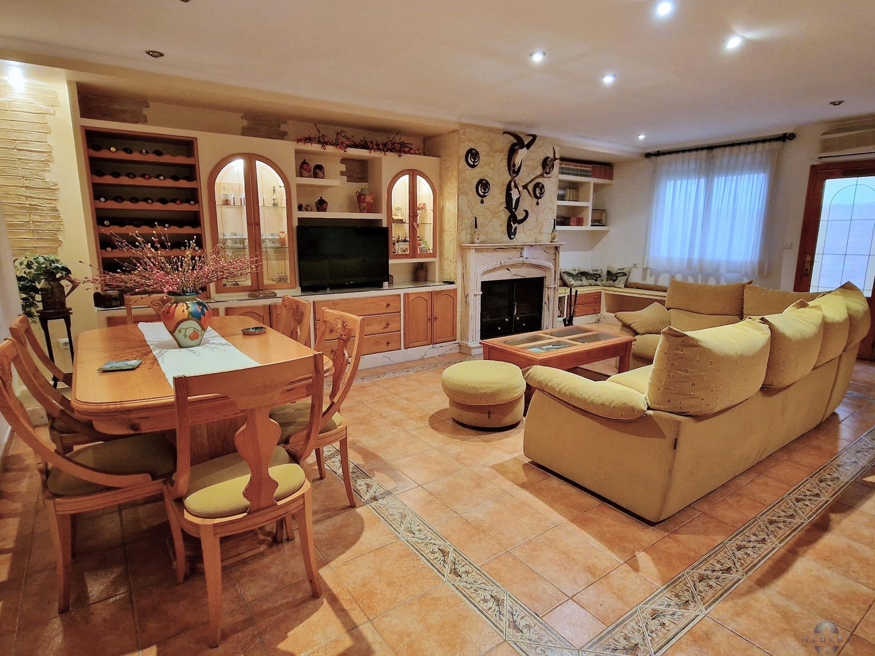 For sale of house in Monóvar-Monòver