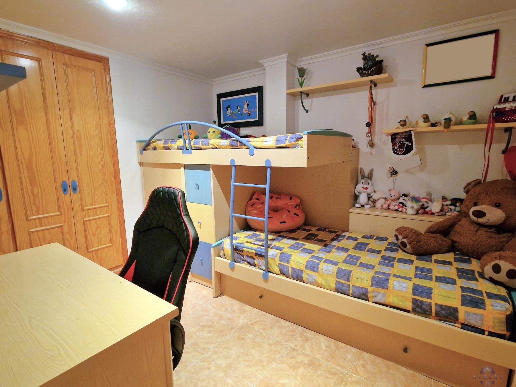 For sale of house in Monóvar-Monòver
