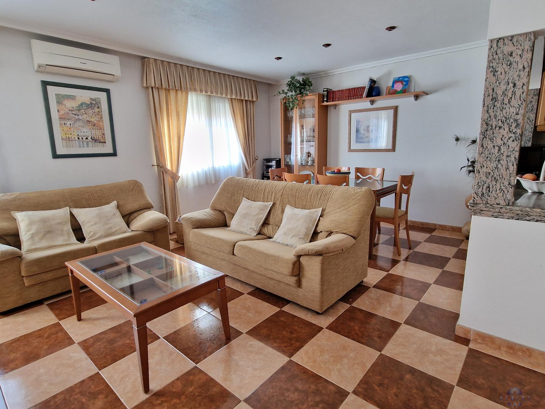 For sale of house in Monóvar-Monòver