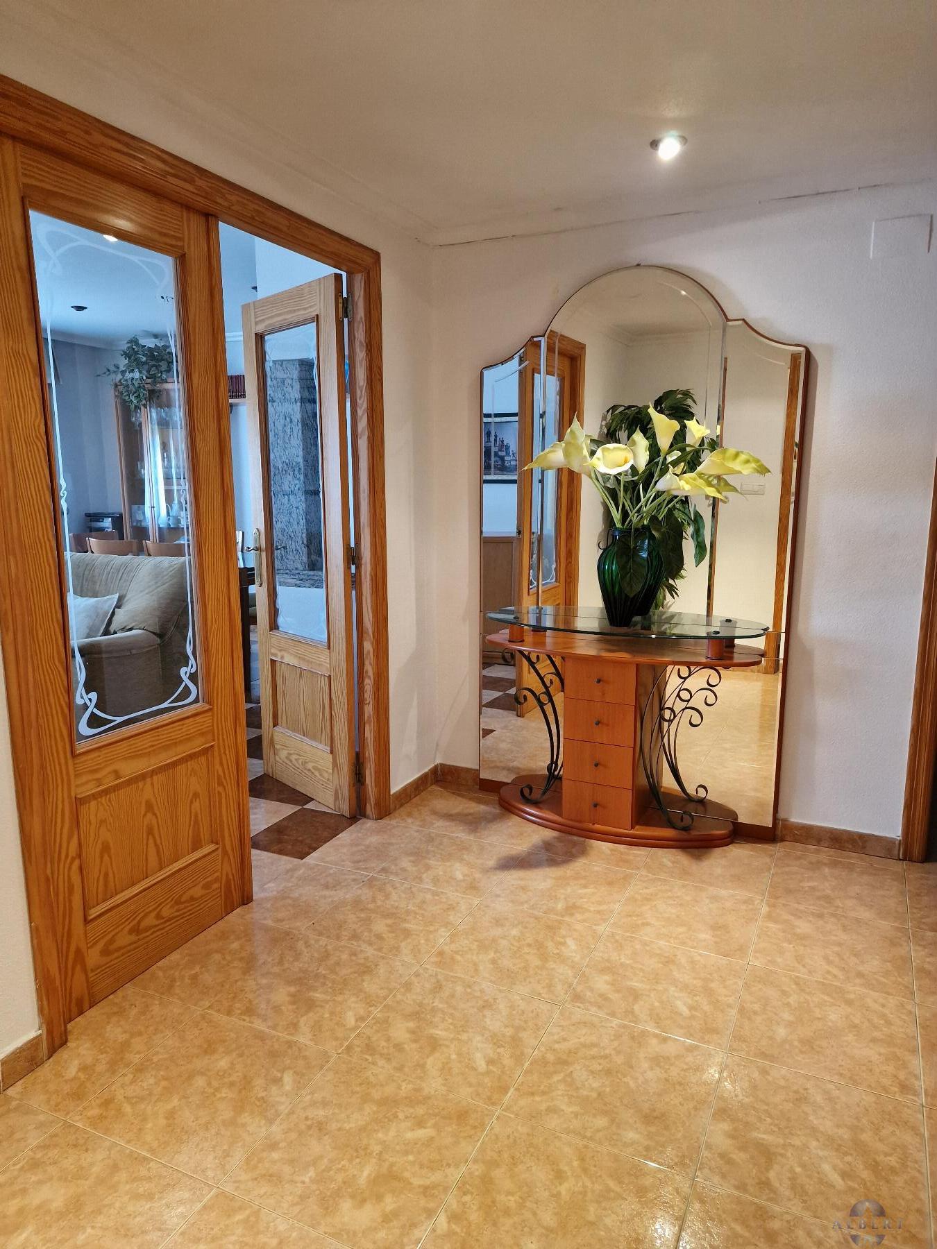 For sale of house in Monóvar-Monòver