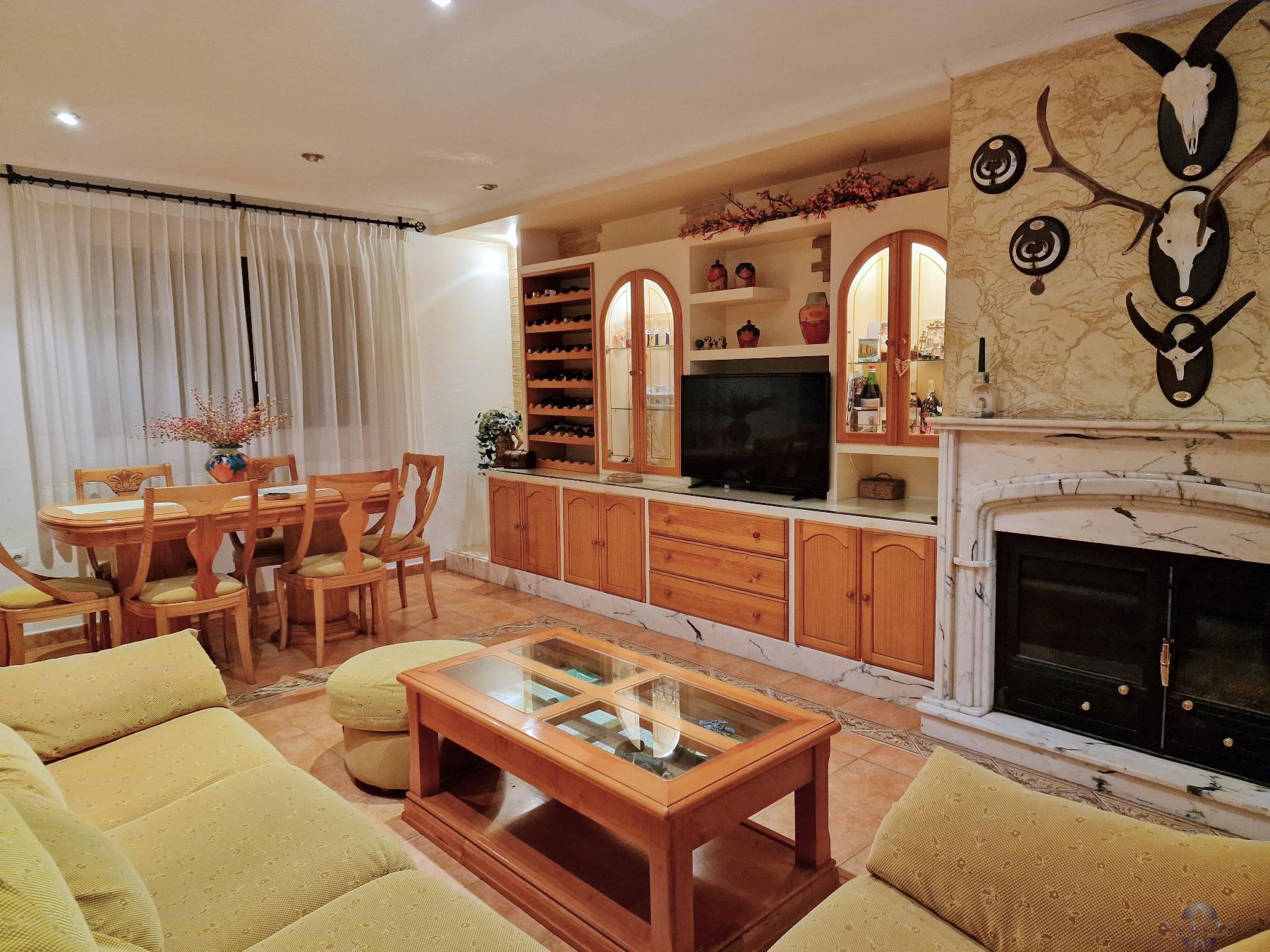 For sale of house in Monóvar-Monòver