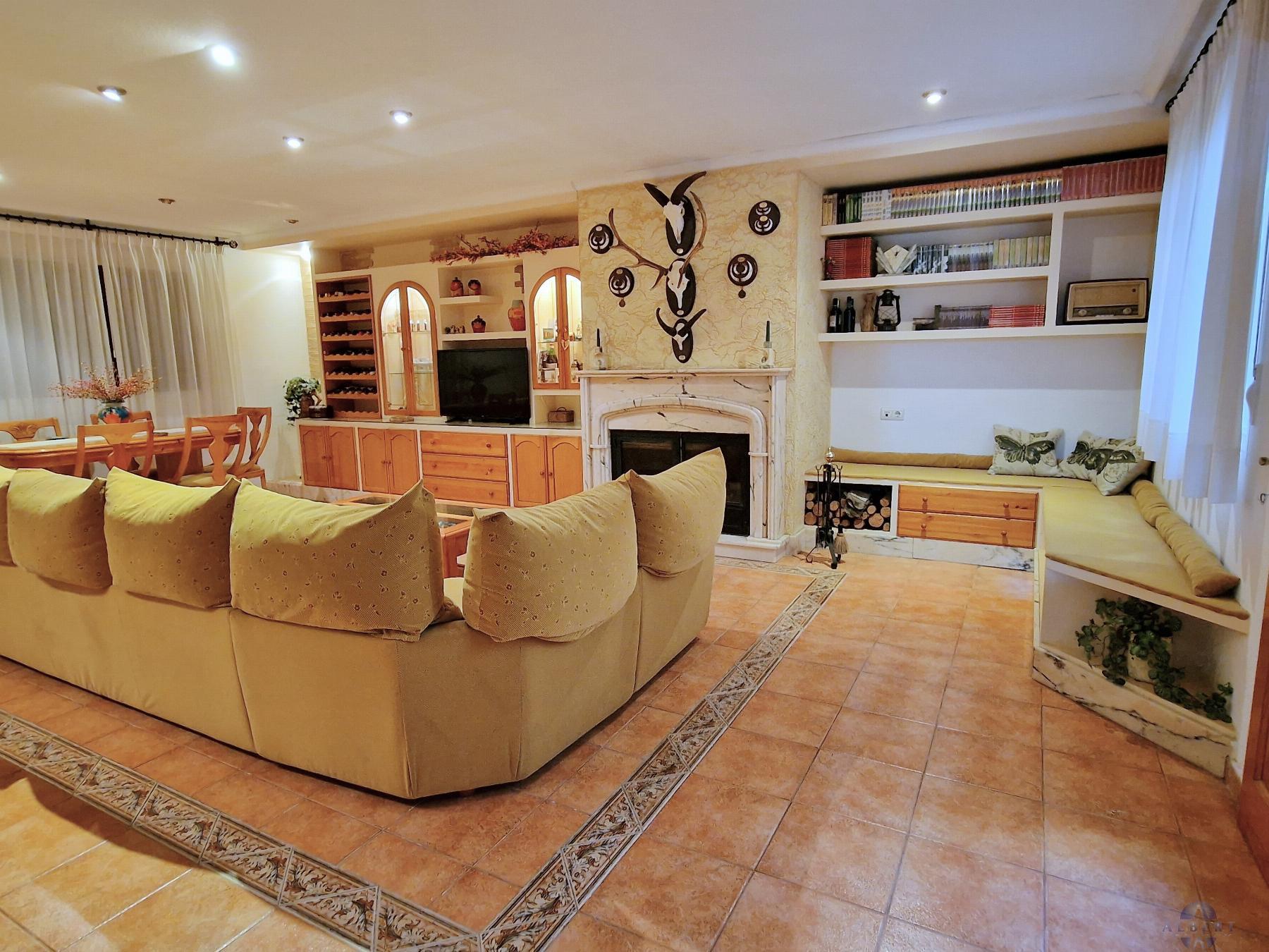 For sale of house in Monóvar-Monòver
