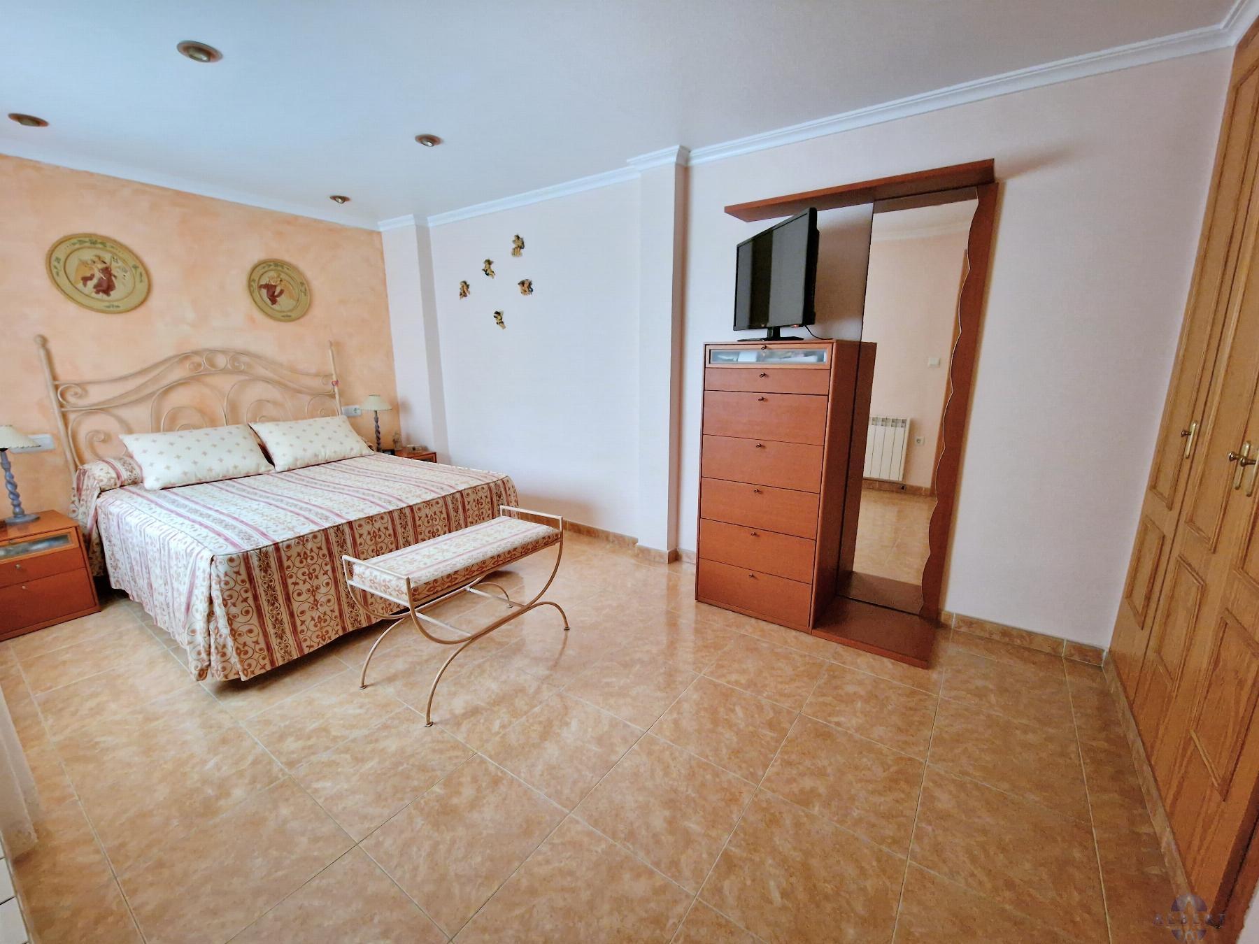 For sale of house in Monóvar-Monòver