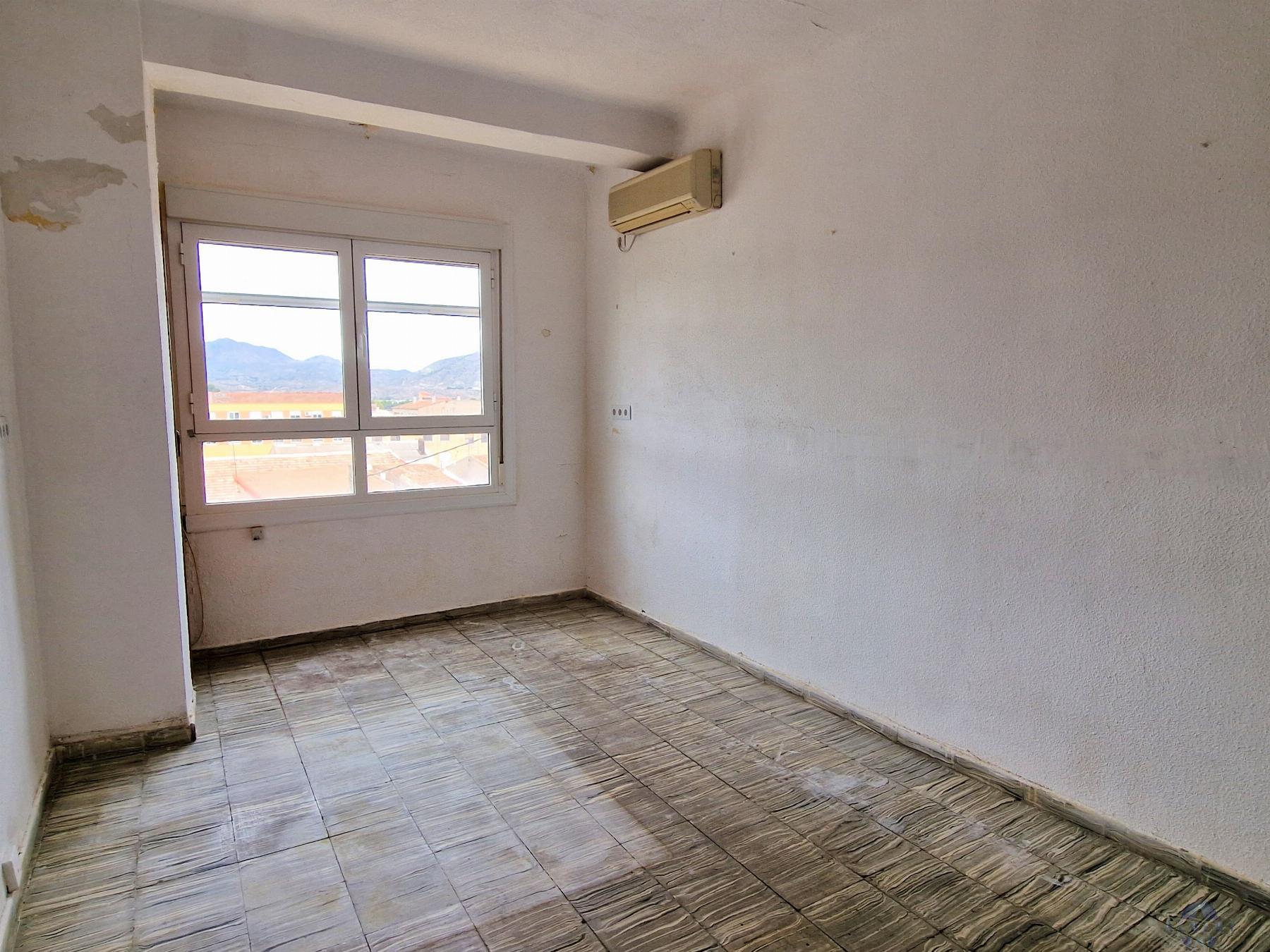 For sale of flat in Monóvar-Monòver