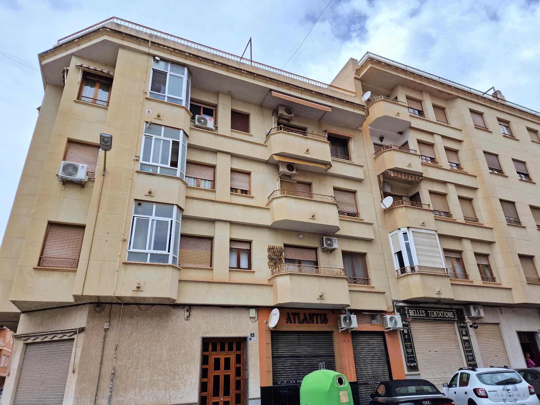 For sale of flat in Novelda