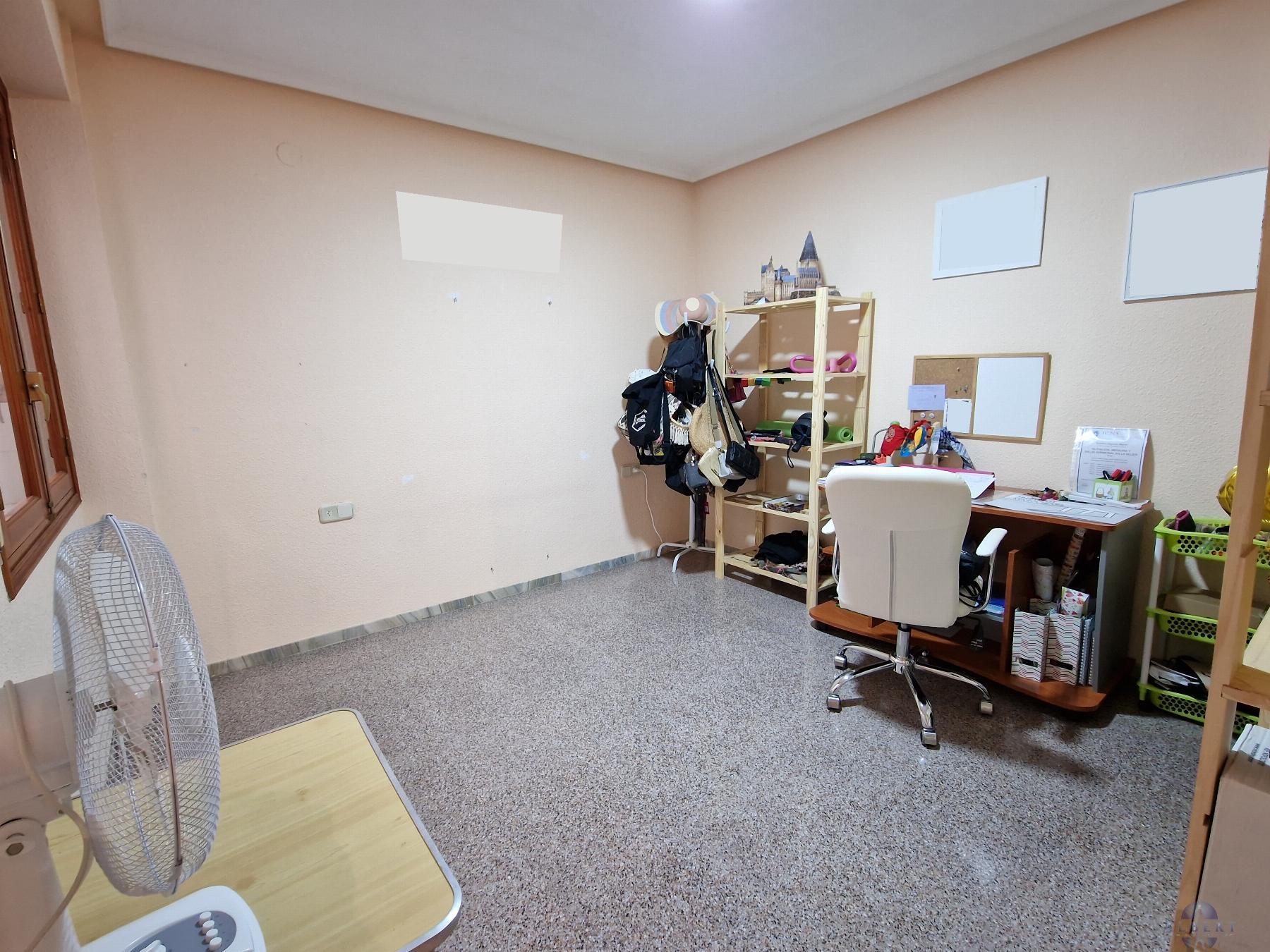 For sale of flat in Novelda