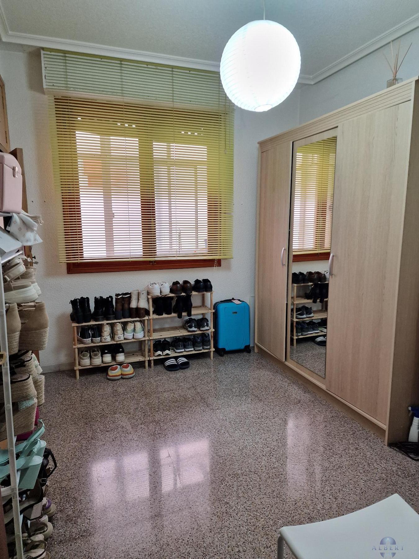For sale of flat in Novelda