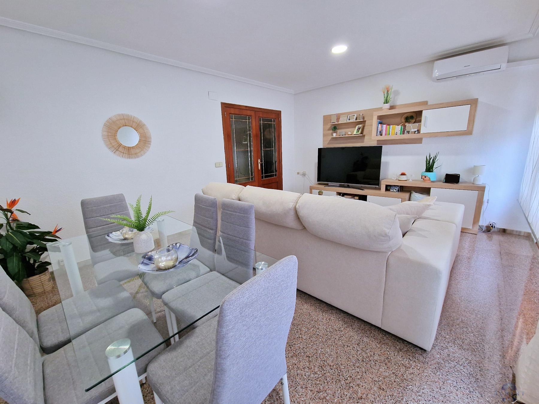 For sale of flat in Novelda