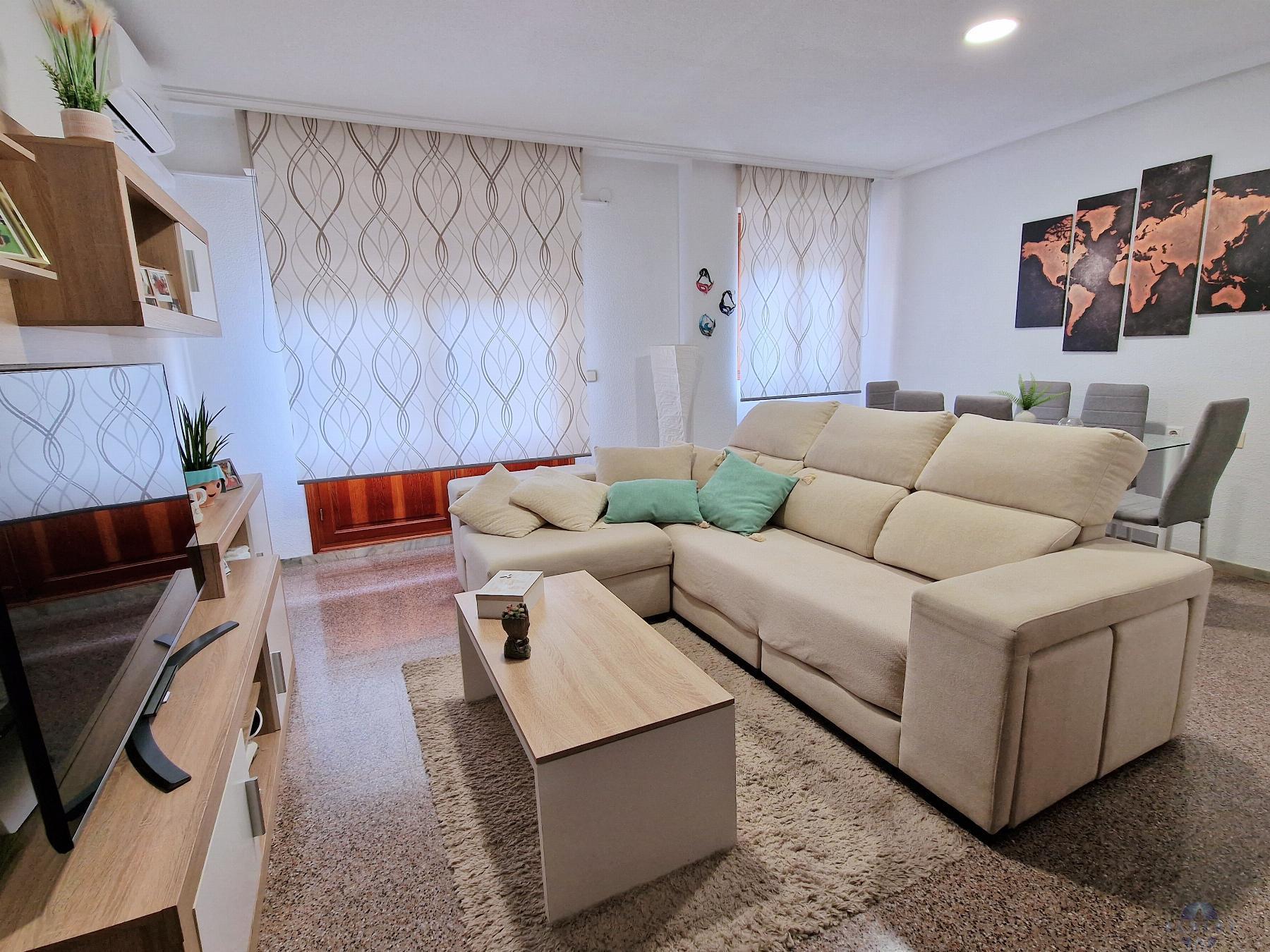 For sale of flat in Novelda