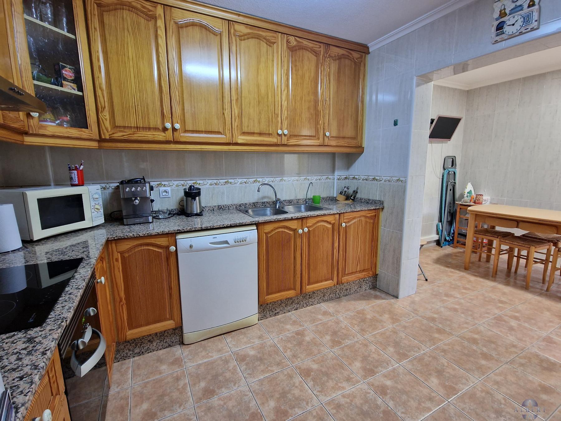 For sale of house in Monóvar-Monòver