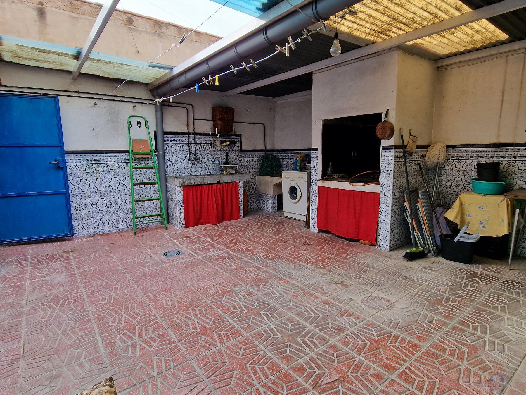 For sale of house in Monóvar-Monòver