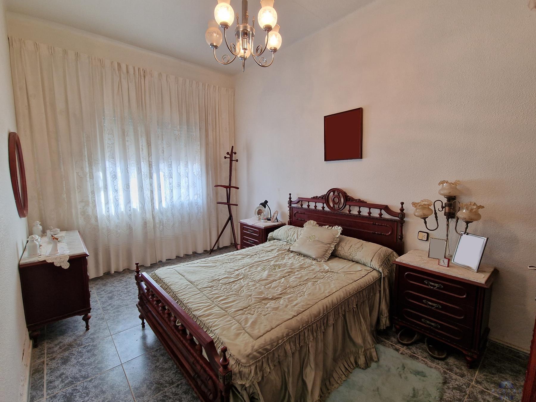 For sale of house in Monóvar-Monòver