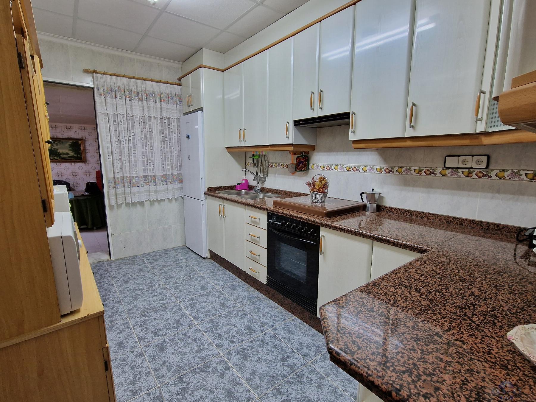 For sale of house in Monóvar-Monòver