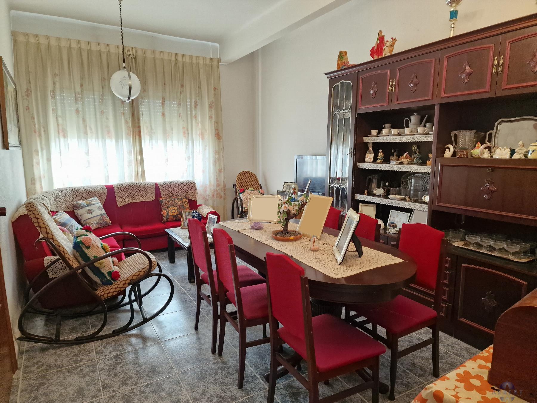 For sale of house in Monóvar-Monòver