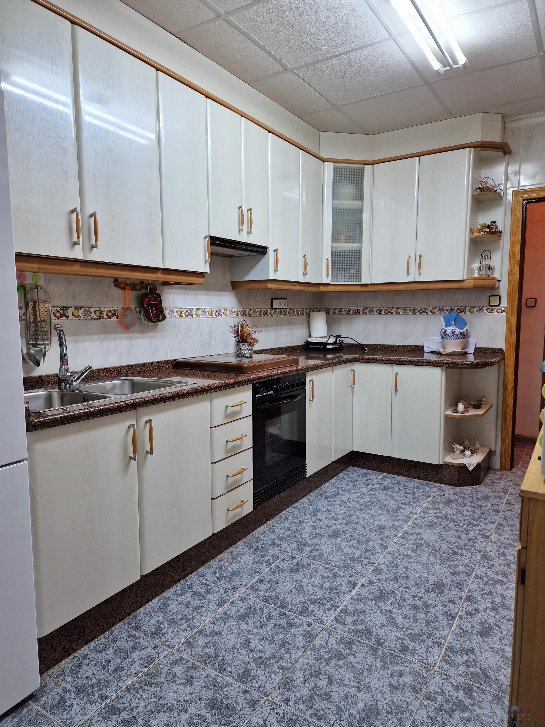 For sale of house in Monóvar-Monòver