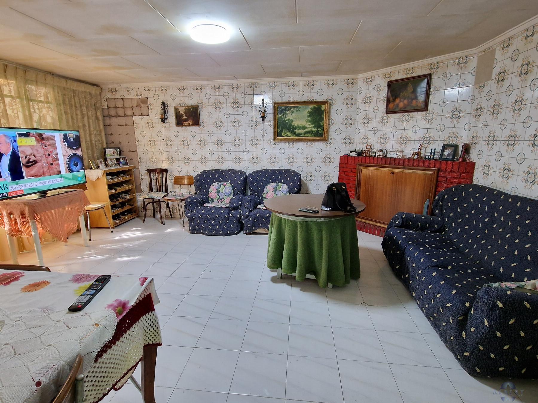 For sale of house in Monóvar-Monòver