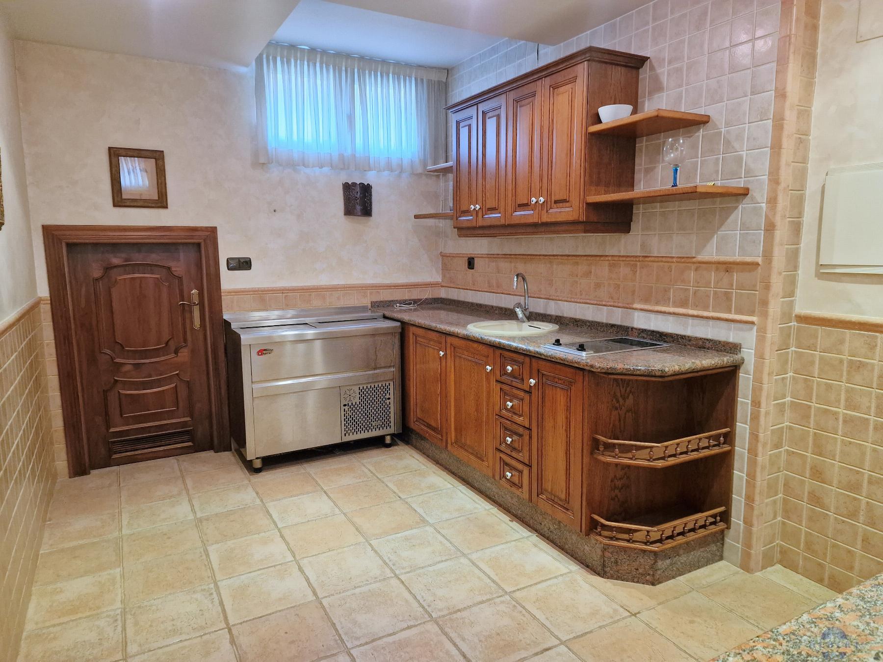 For sale of chalet in Elda