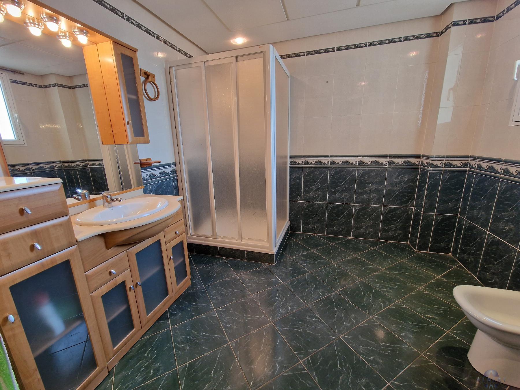 For sale of chalet in Elda