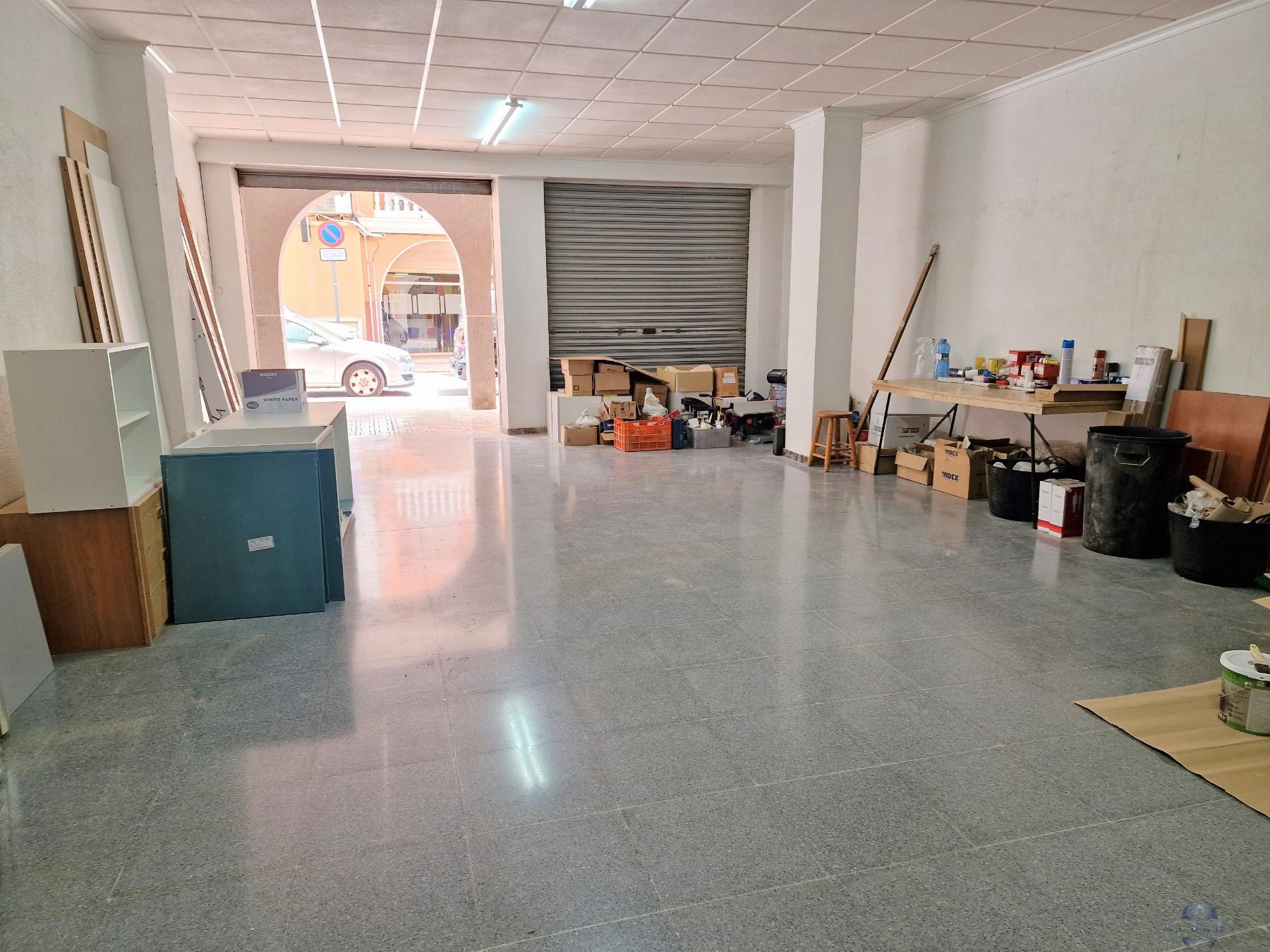 Venta de local comercial en Monóvar-Monòver