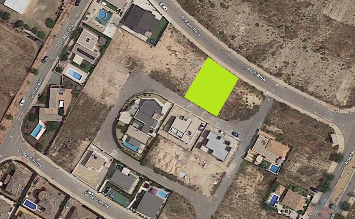 For sale of land in Aspe