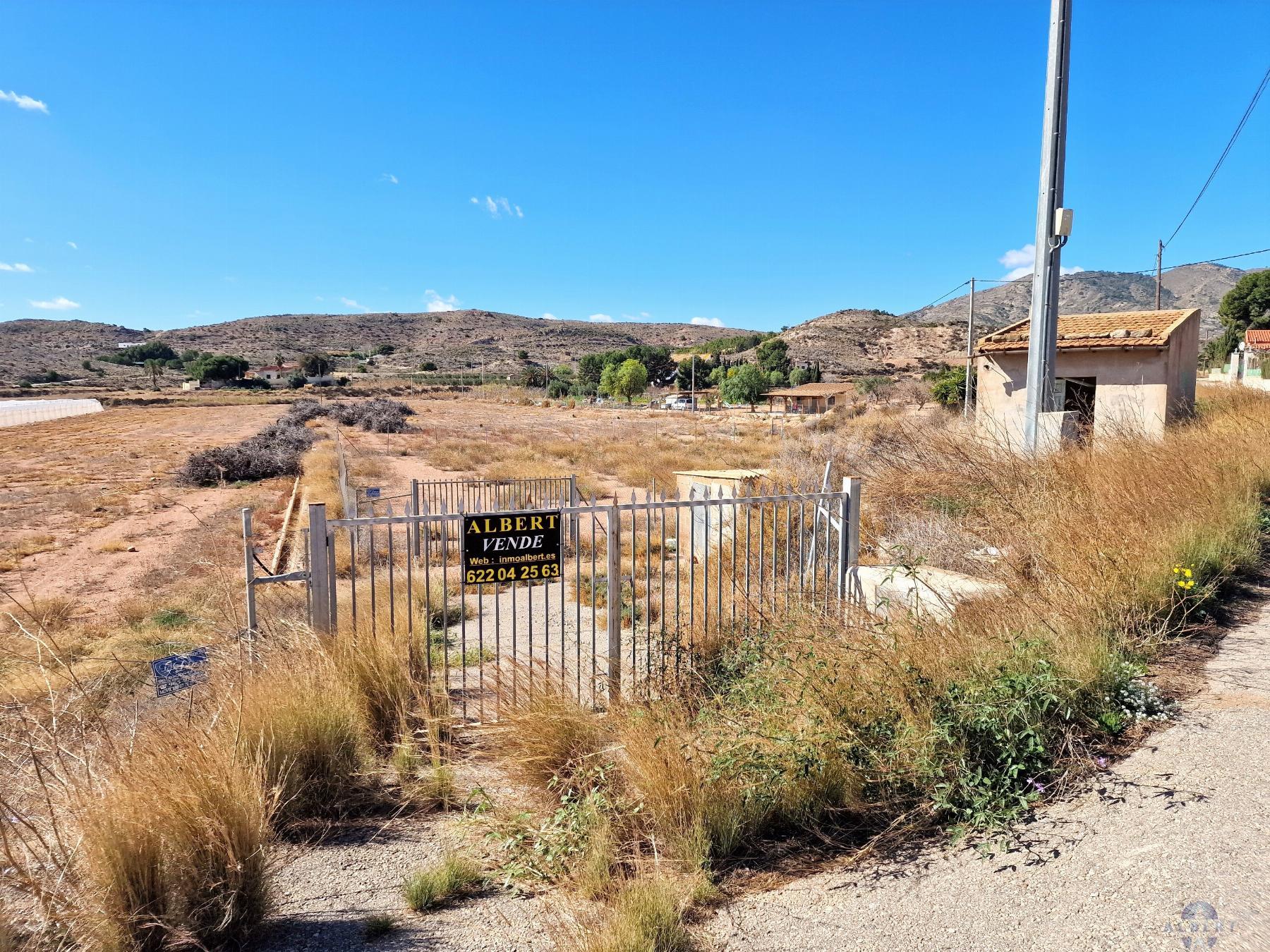 Terreno en venta en Castillo, Novelda