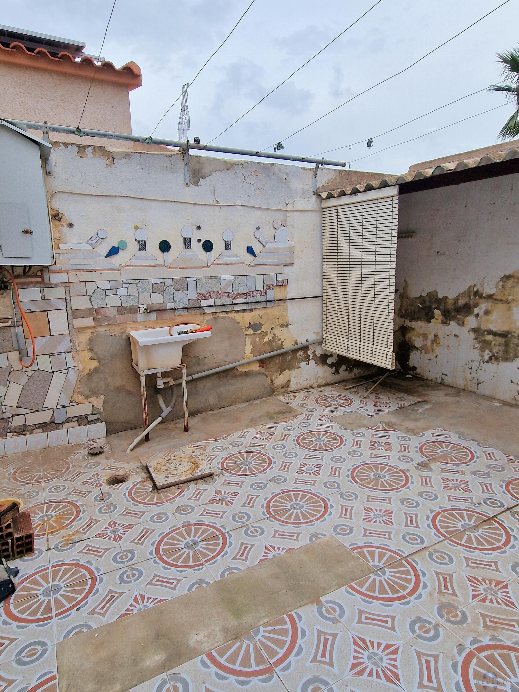 For sale of house in Monóvar-Monòver