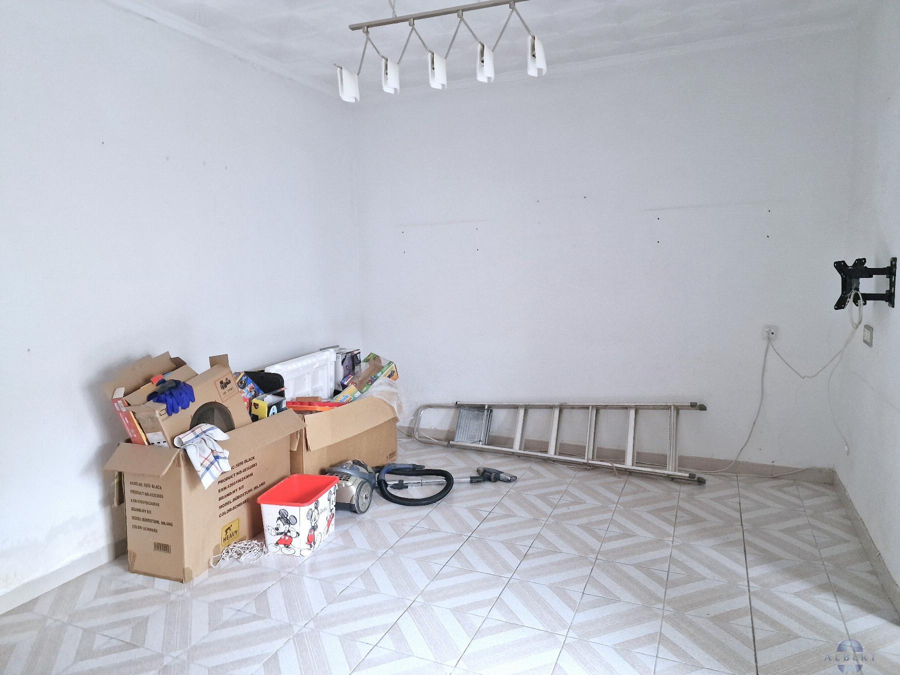 For sale of house in Monóvar-Monòver