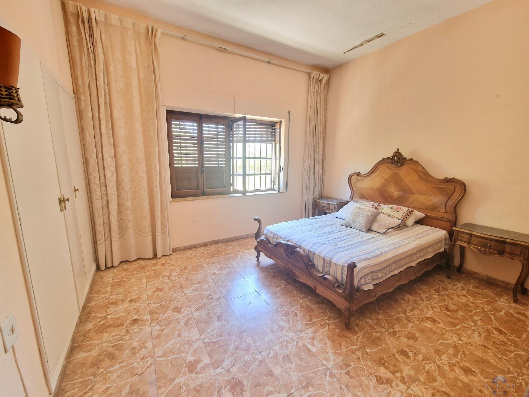 Venta de chalet en Elda