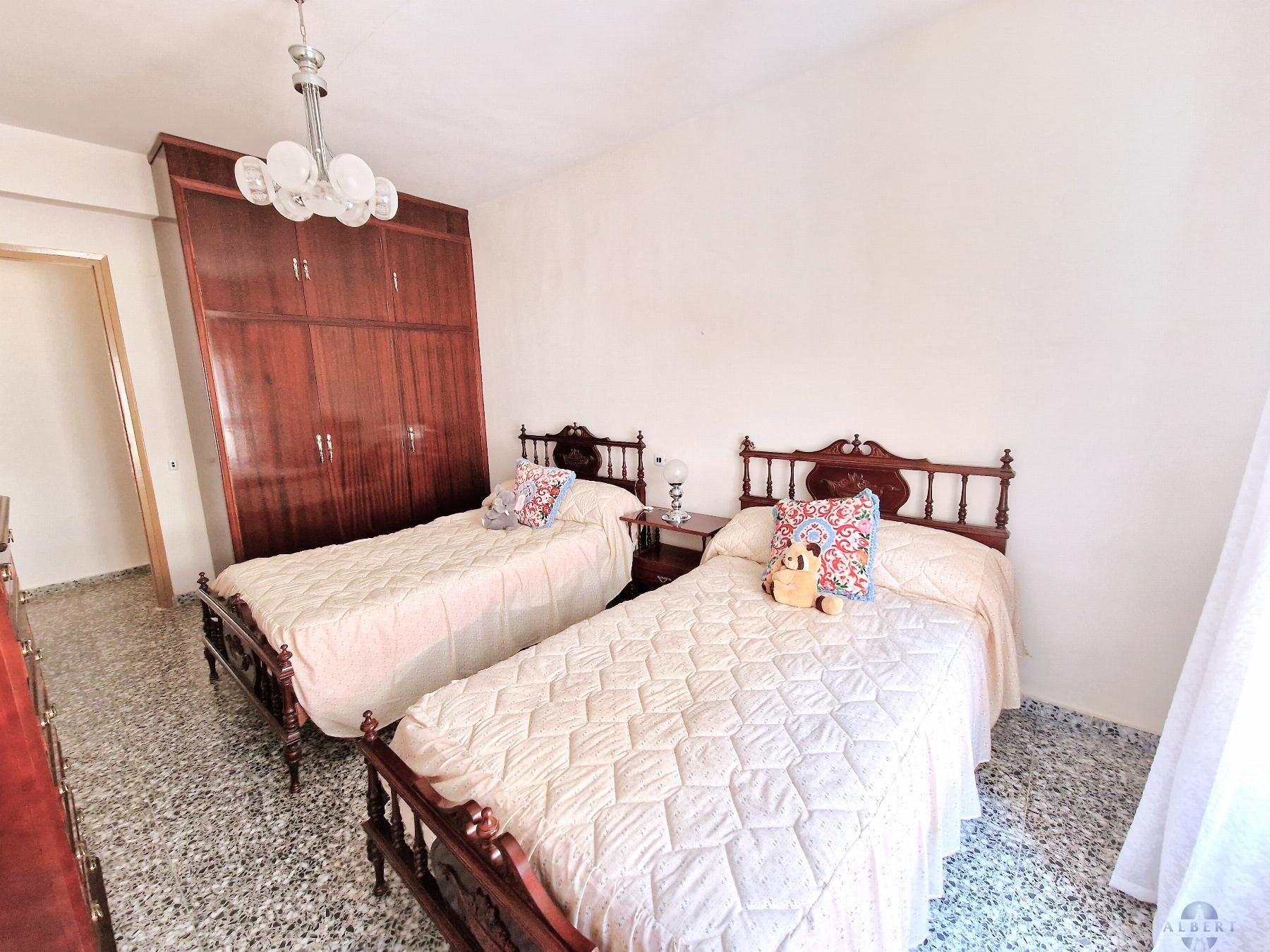 For sale of flat in Monóvar-Monòver