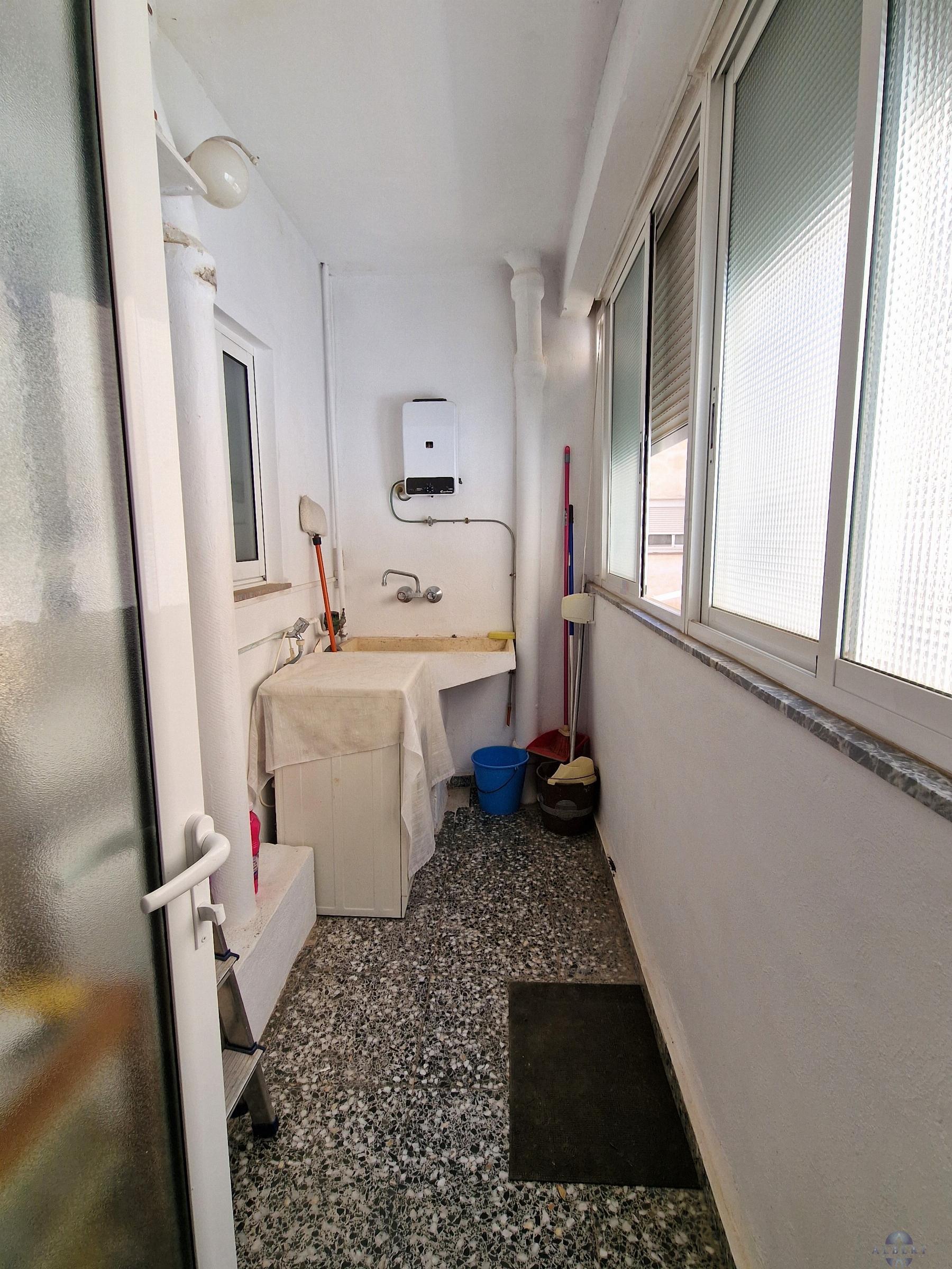 For sale of flat in Monóvar-Monòver