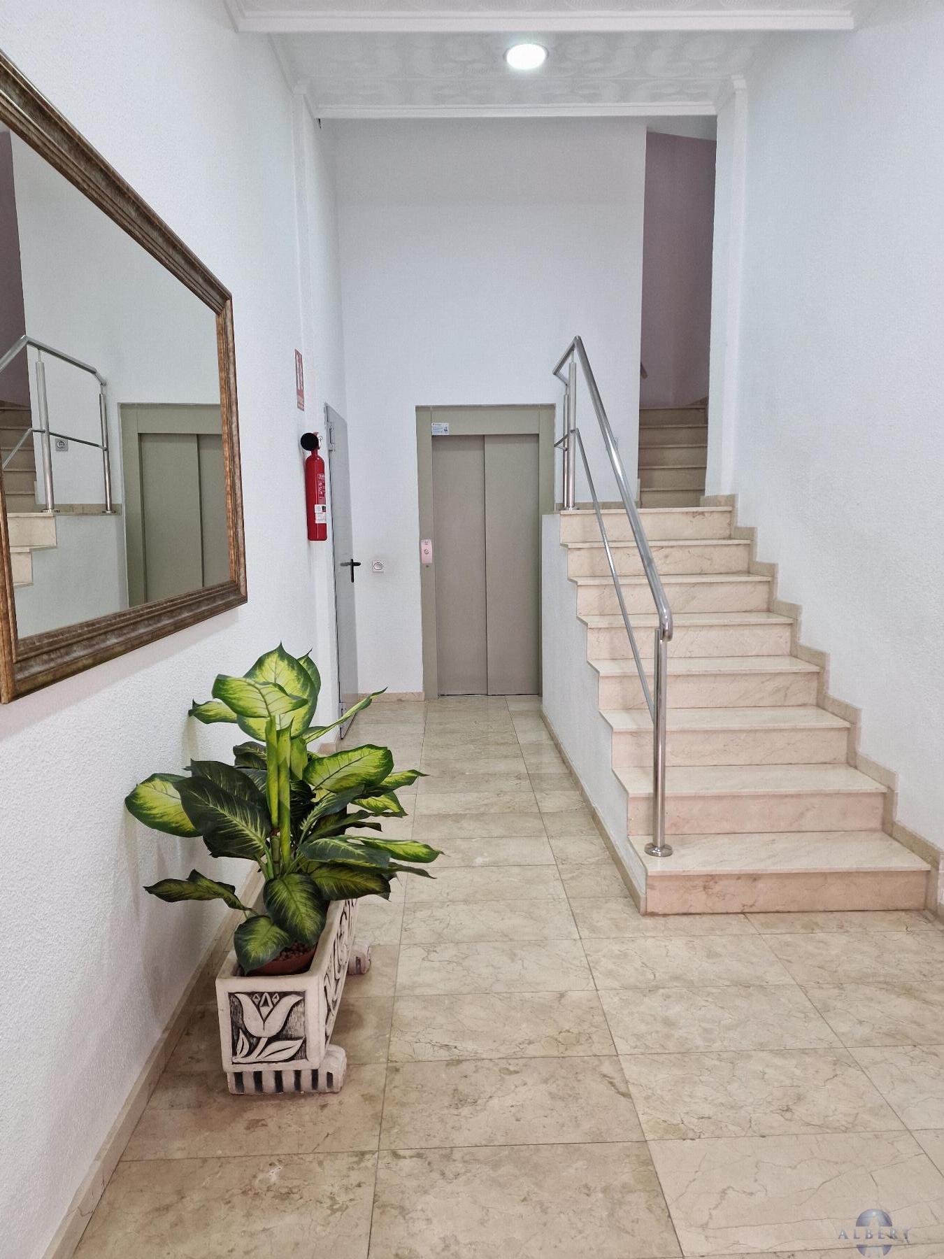 For sale of flat in Monóvar-Monòver