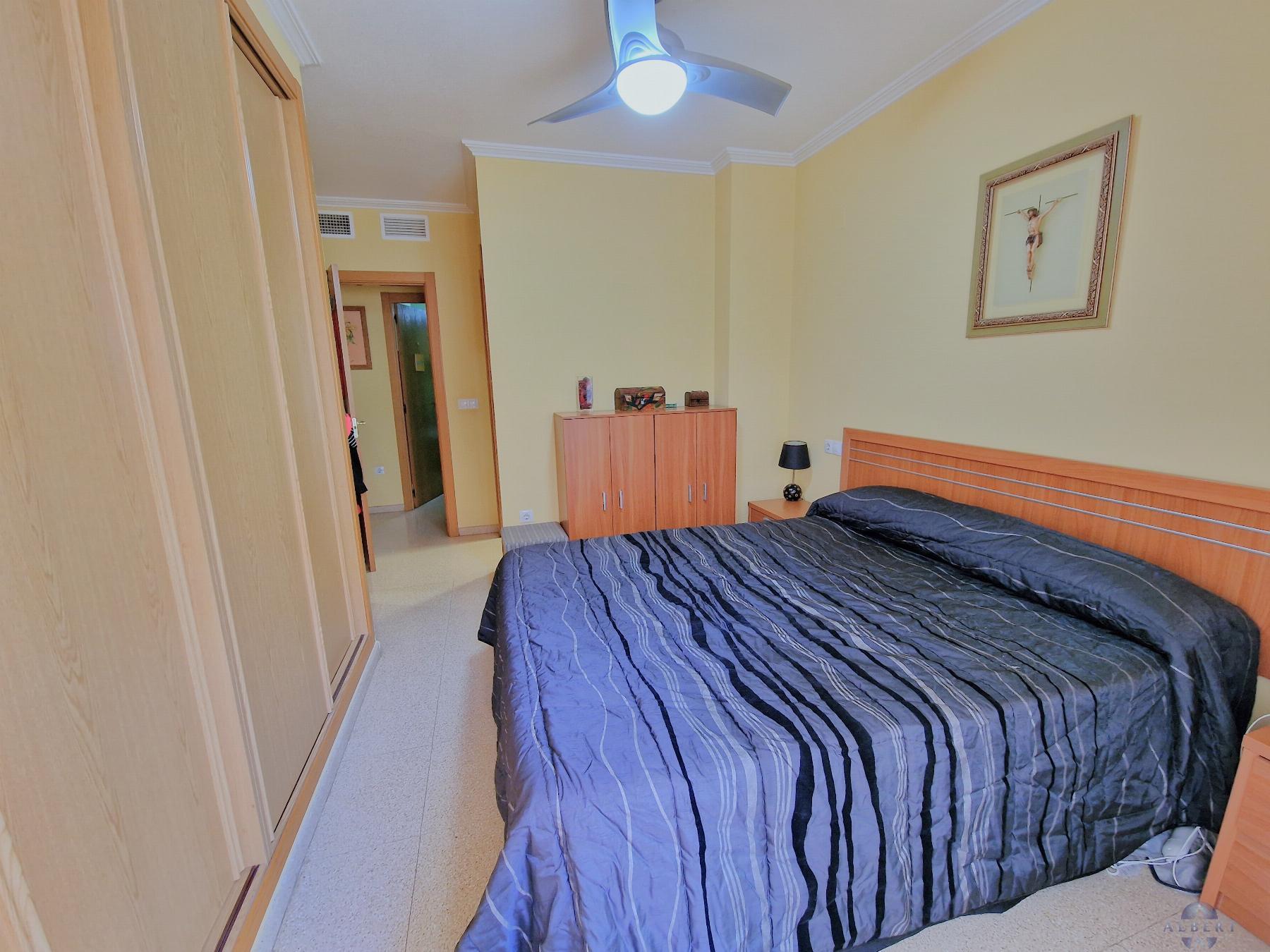 For sale of flat in Novelda