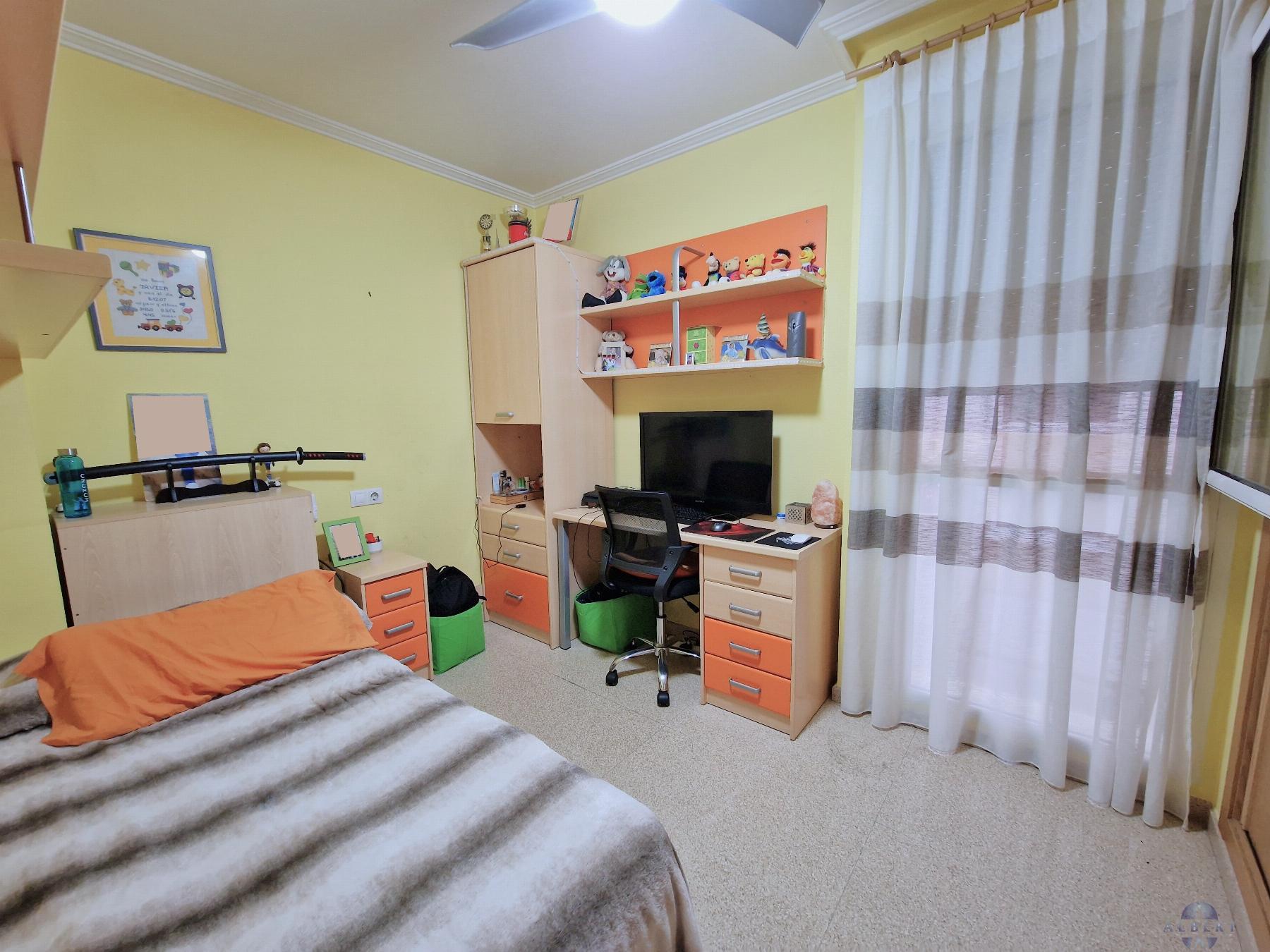 For sale of flat in Novelda